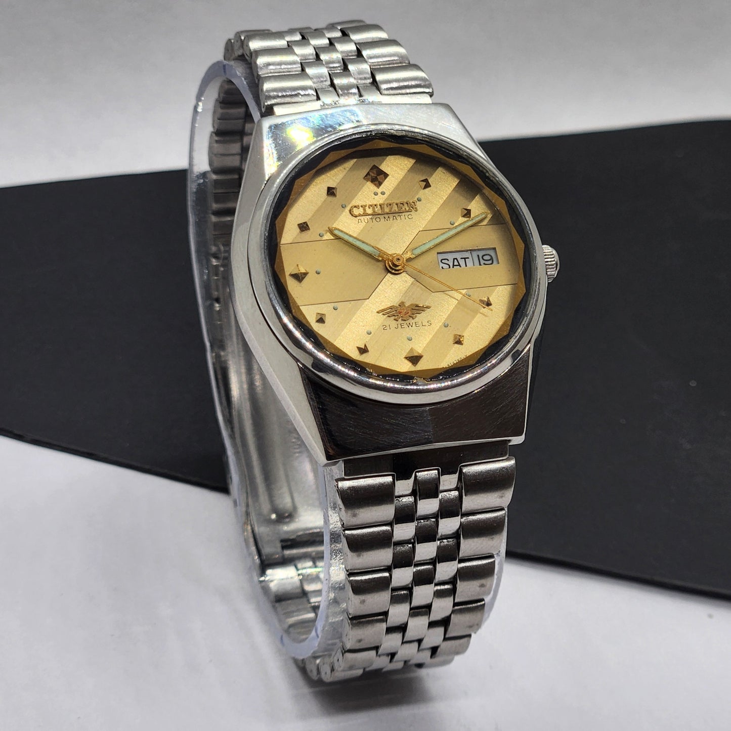Vintage 1989 Original Citizen Automatic Cal. 8200 Golden Face 21 Jewels Day-Date Japanese Men's Wrist Watch EG46