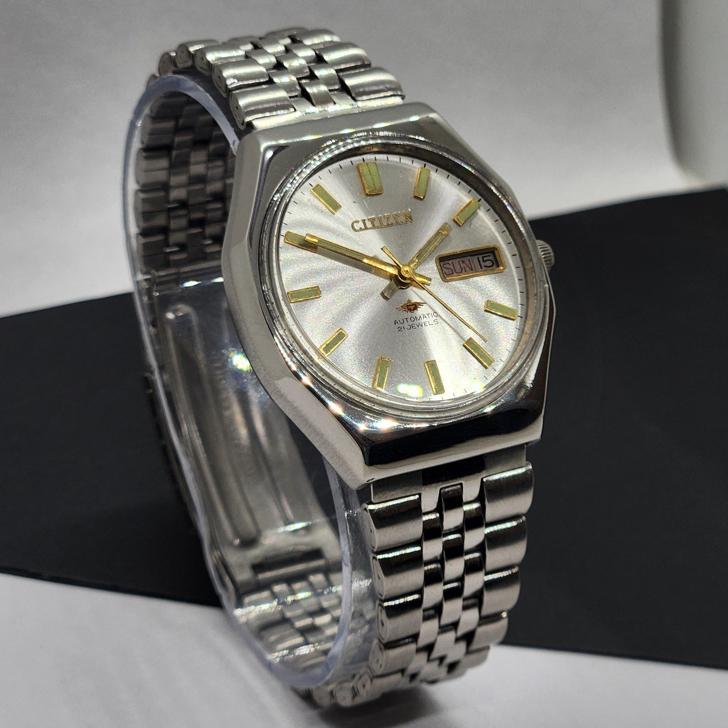 Vintage 1992 Original Citizen Automatic Cal. 8200 White Face 21 Jewels Day-Date Japanese Men's Wrist Watch EG49