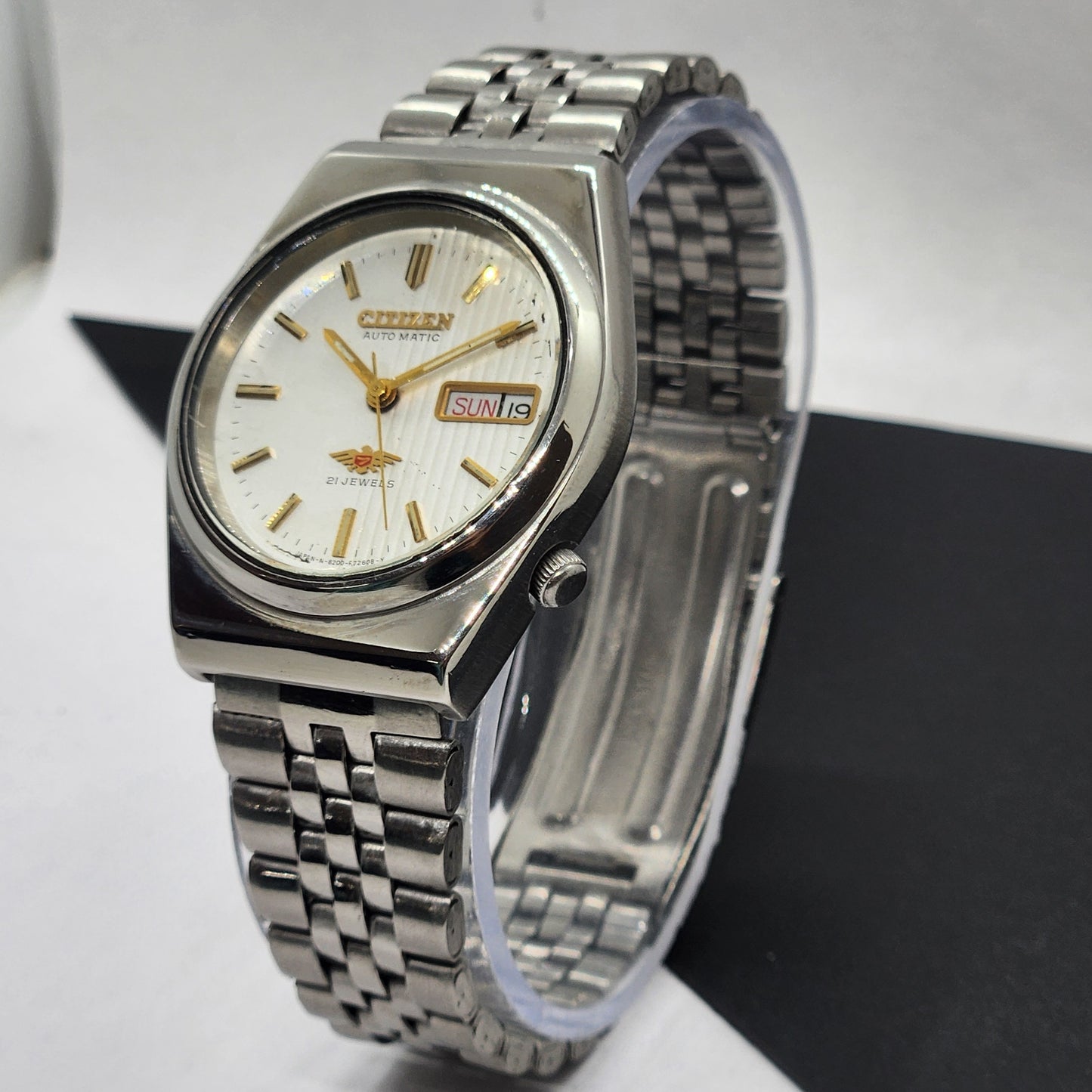 Vintage 1988 Original Citizen Automatic Cal. 8200 White Face 21 Jewels Day-Date Japanese Men's Wrist Watch EG50