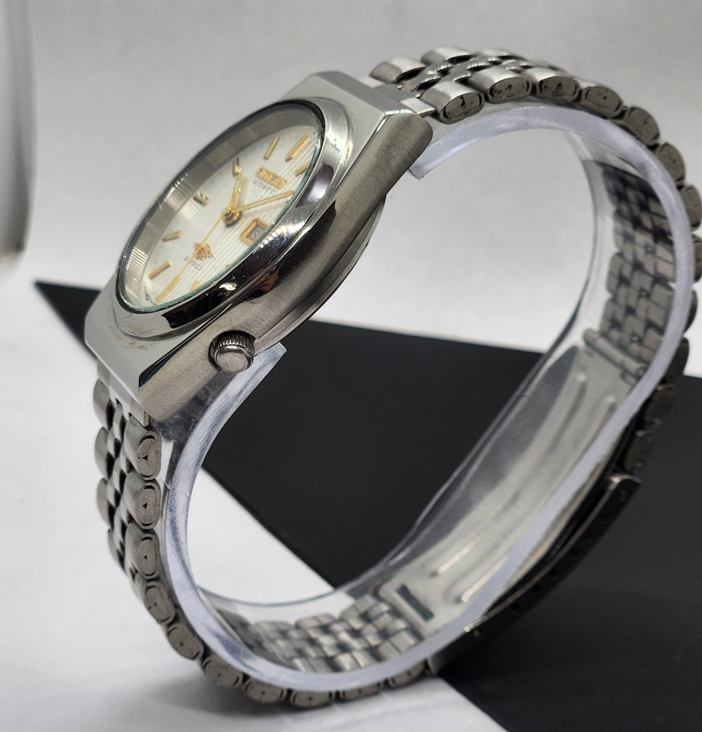 Vintage 1988 Original Citizen Automatic Cal. 8200 White Face 21 Jewels Day-Date Japanese Men's Wrist Watch EG50
