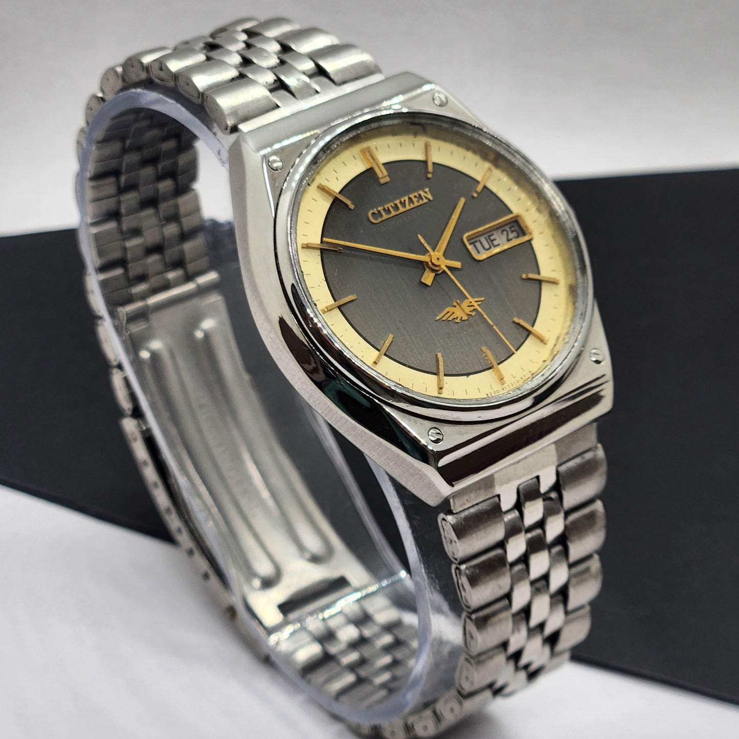 Vintage 1990 Original Citizen Automatic Cal. 8200 Black Face 21 Jewels Day-Date Japanese Men's Wrist Watch EG52
