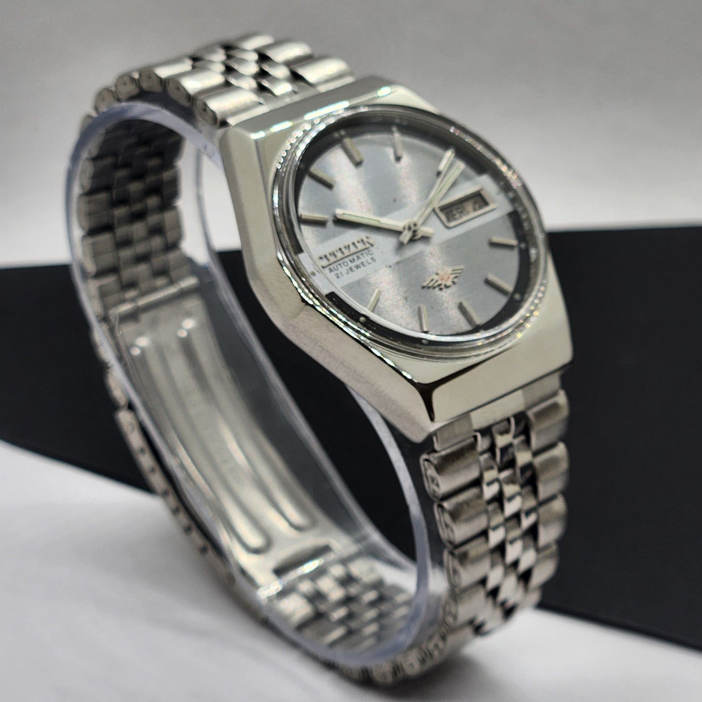 Vintage 1981 Original Citizen Automatic Cal. 8200 Gray Face 21 Jewels Day-Date Japanese Men's Wrist Watch EG53