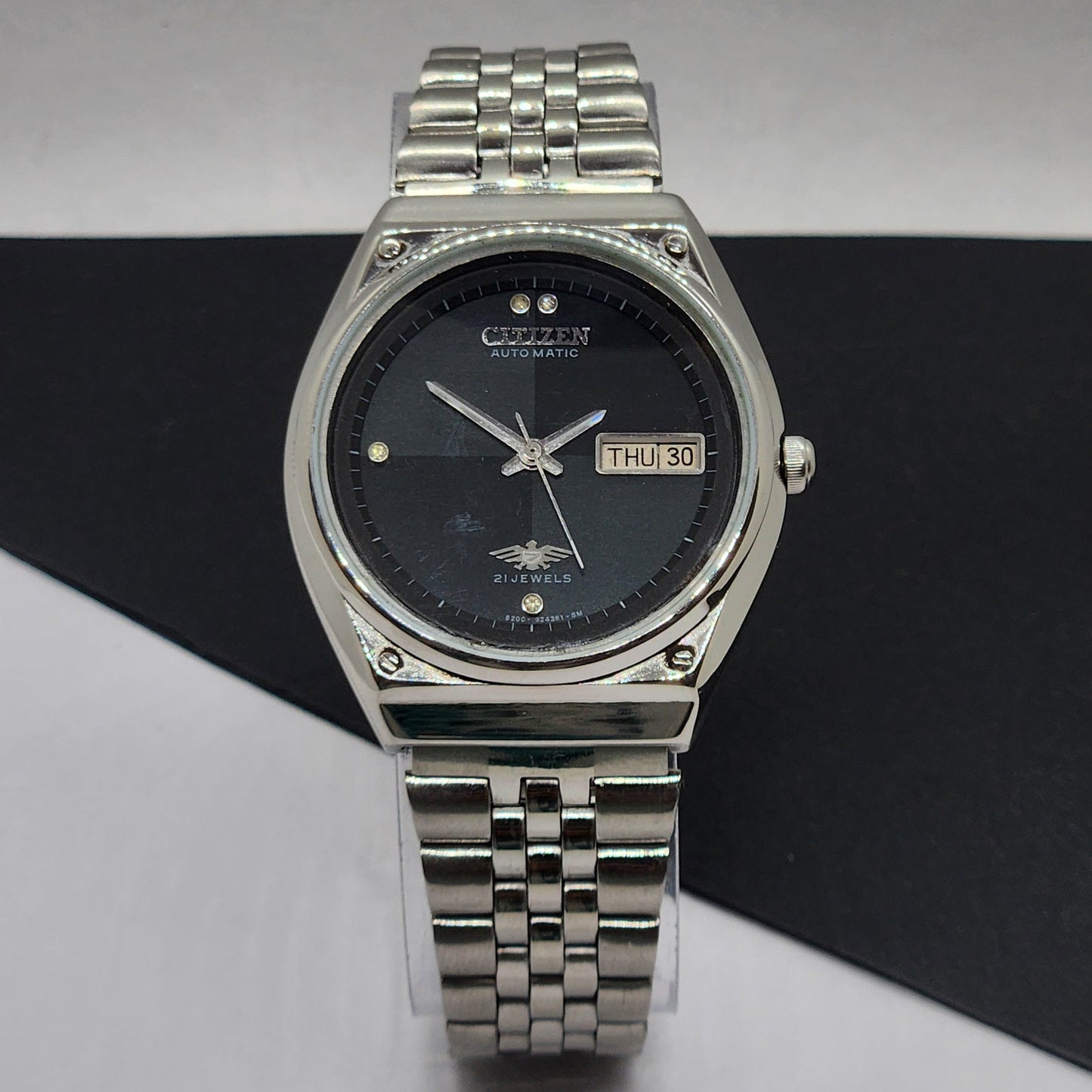 Vintage 1982 Original Citizen Automatic Cal. 8200 Black Face 21 Jewels Day-Date Japanese Men's Wrist Watch EG55