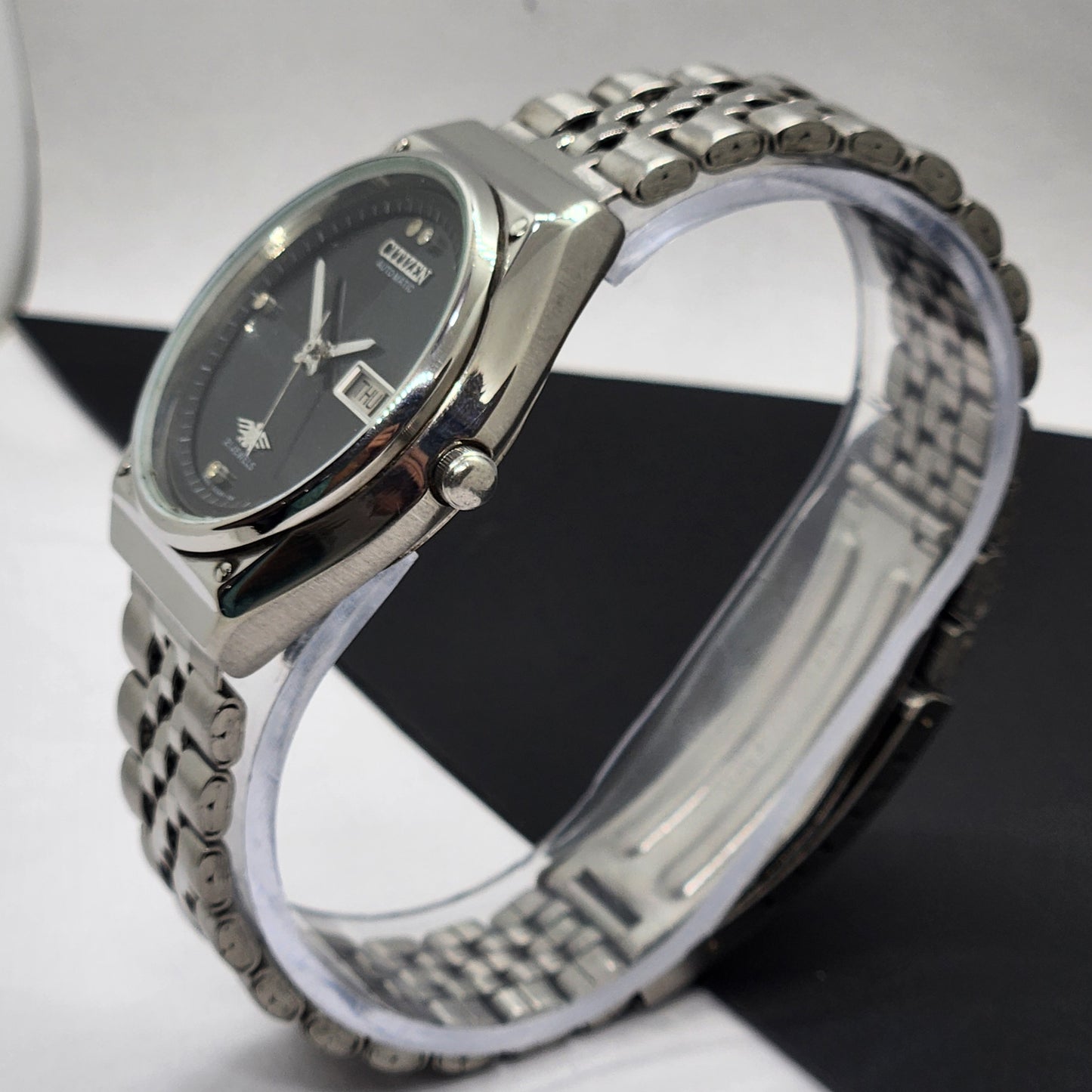 Vintage 1982 Original Citizen Automatic Cal. 8200 Black Face 21 Jewels Day-Date Japanese Men's Wrist Watch EG55