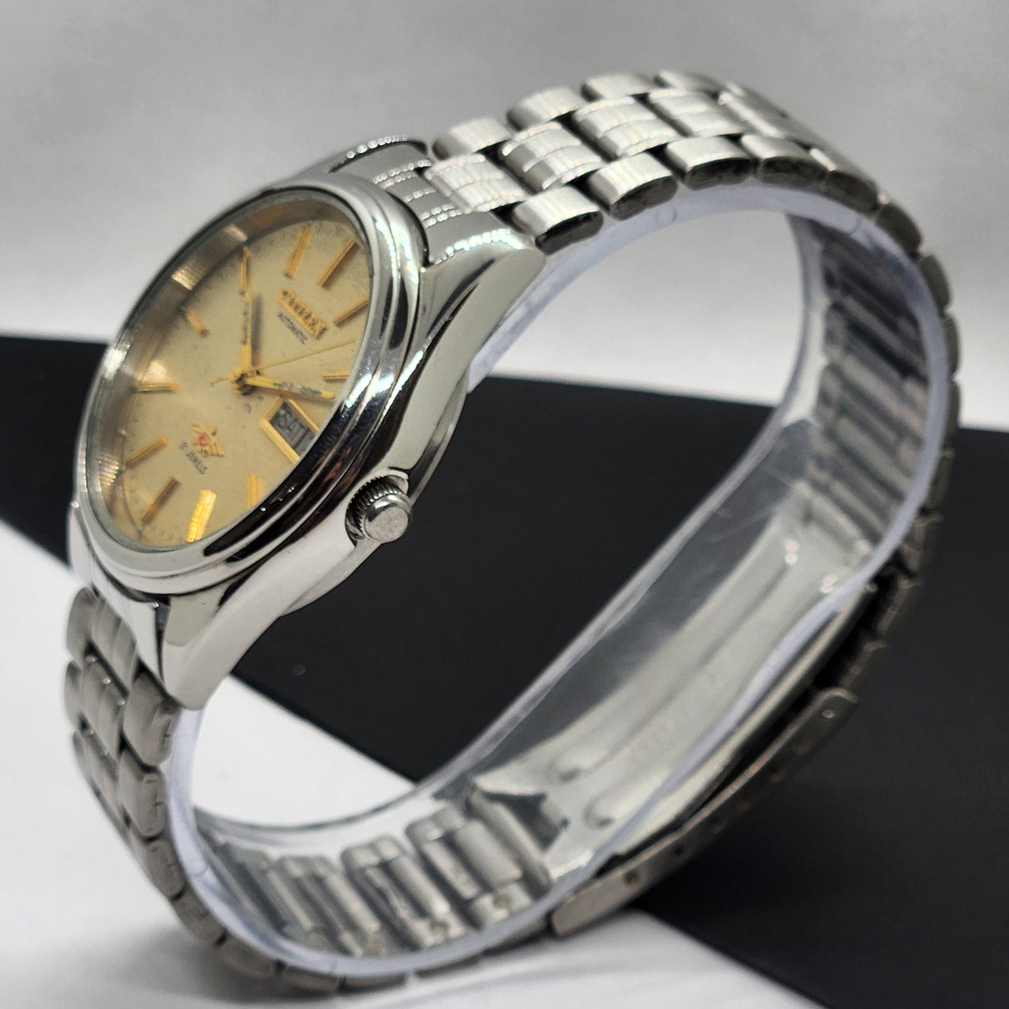 Vintage 1978 Original Citizen Automatic Cal. 8200 Golden Face 21 Jewels Day-Date Japanese Men's Wrist Watch EG59