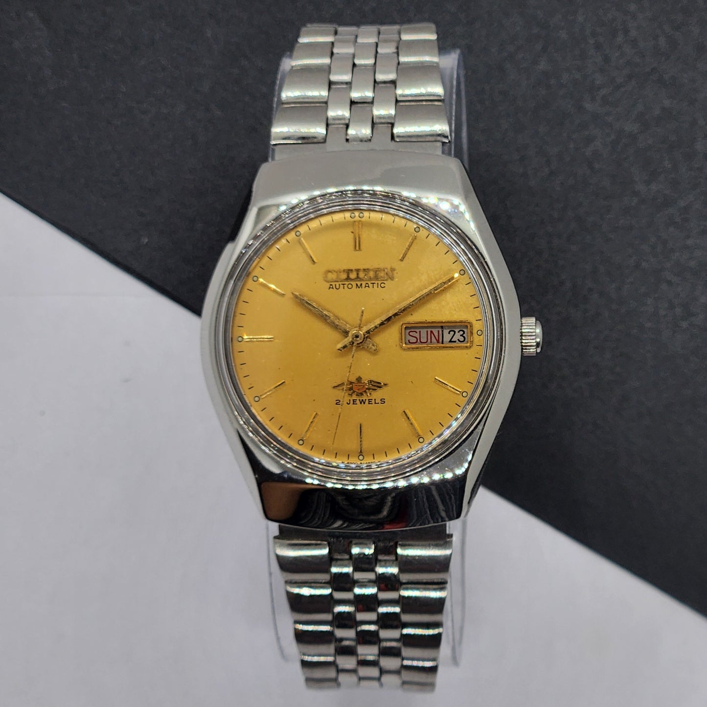 Vintage 1978 Original Citizen Automatic Cal. 8200 Golden Face 21 Jewels Day-Date Japanese Men's Wrist Watch EG60