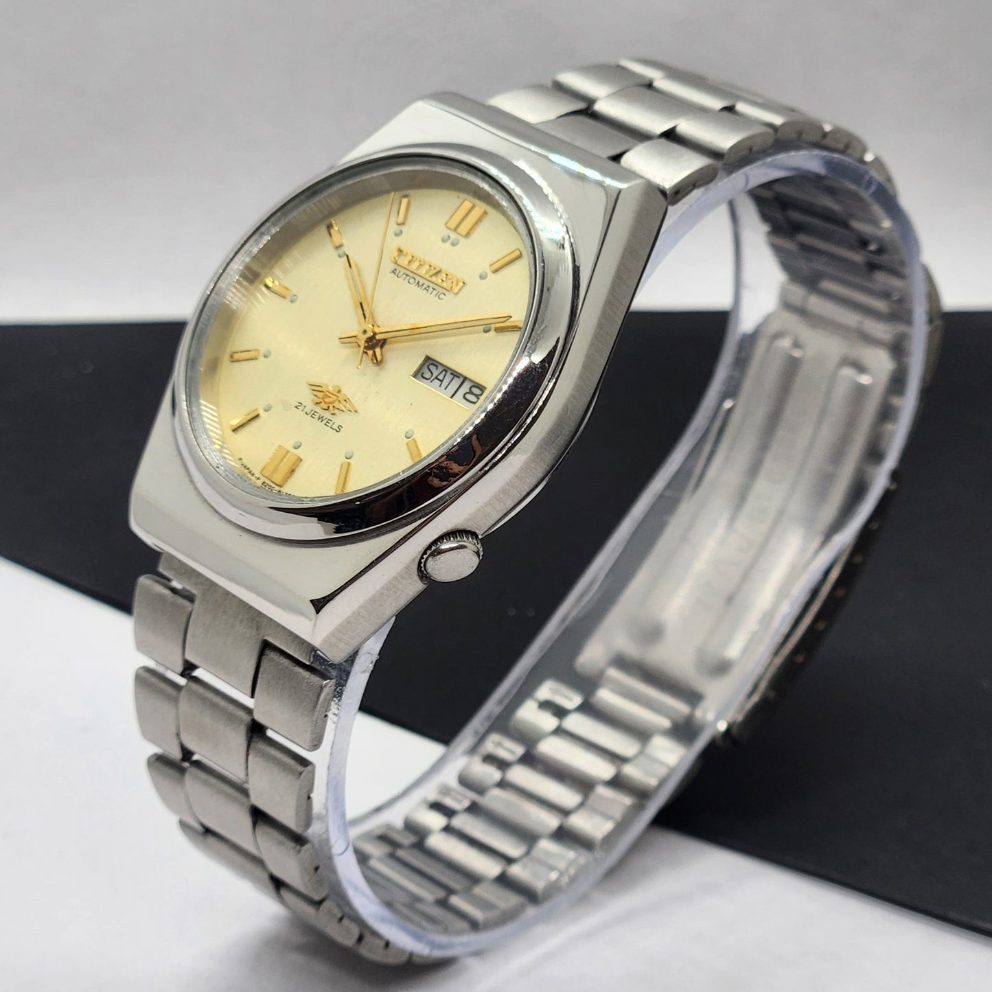 Vintage 1986 Original Citizen Automatic Cal. 8200 Golden Face 21 Jewels Day-Date Japanese Men's Wrist Watch EG61
