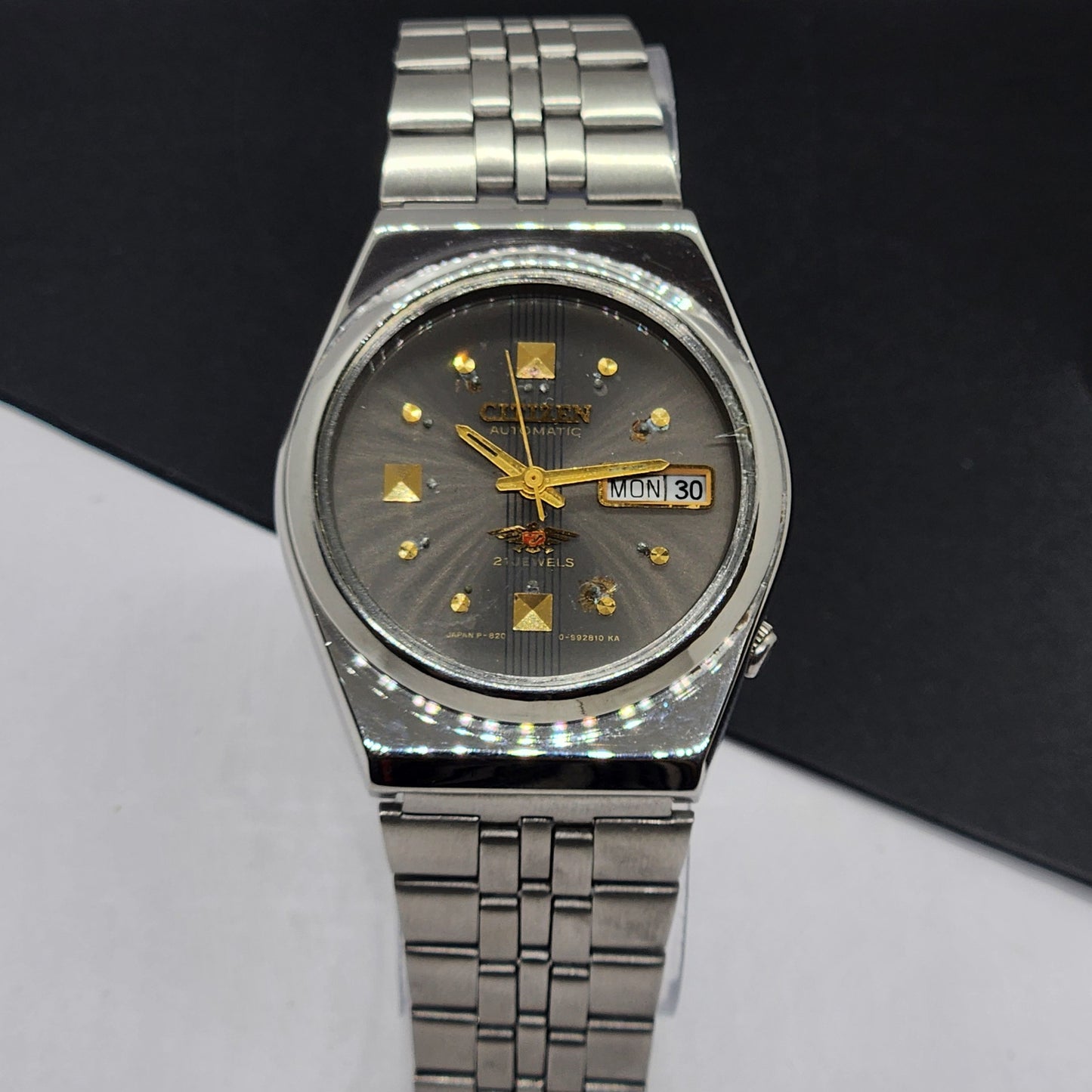 Vintage 1976 Original Citizen Automatic Cal. 8200 Gray Face 21 Jewels Day-Date Japanese Men's Wrist Watch EG62