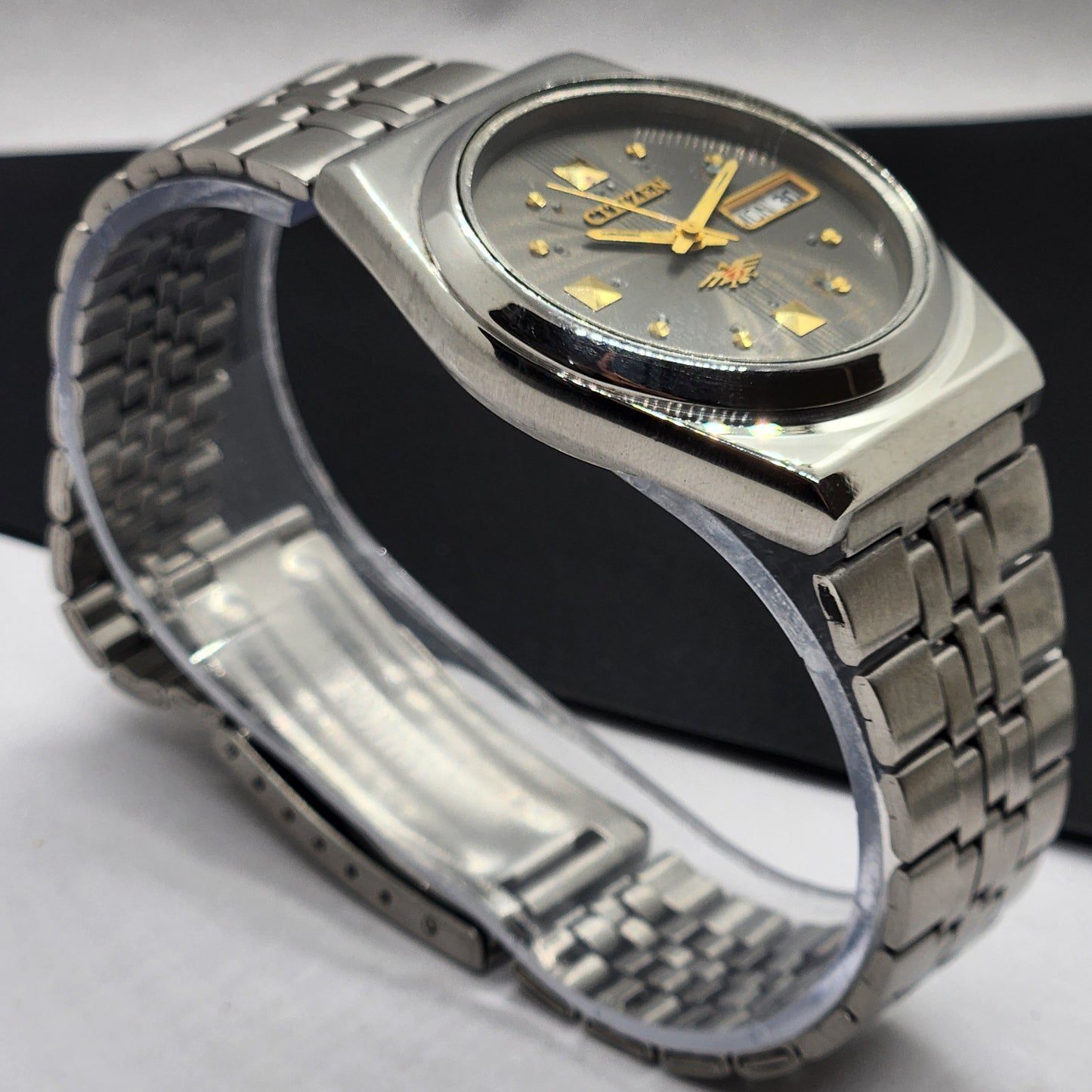Vintage 1976 Original Citizen Automatic Cal. 8200 Gray Face 21 Jewels Day-Date Japanese Men's Wrist Watch EG62