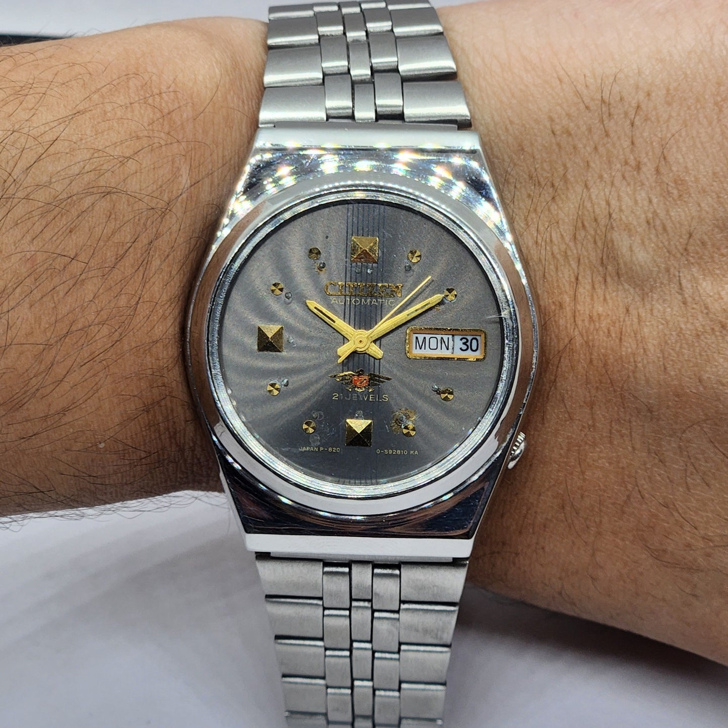 Vintage 1976 Original Citizen Automatic Cal. 8200 Gray Face 21 Jewels Day-Date Japanese Men's Wrist Watch EG62
