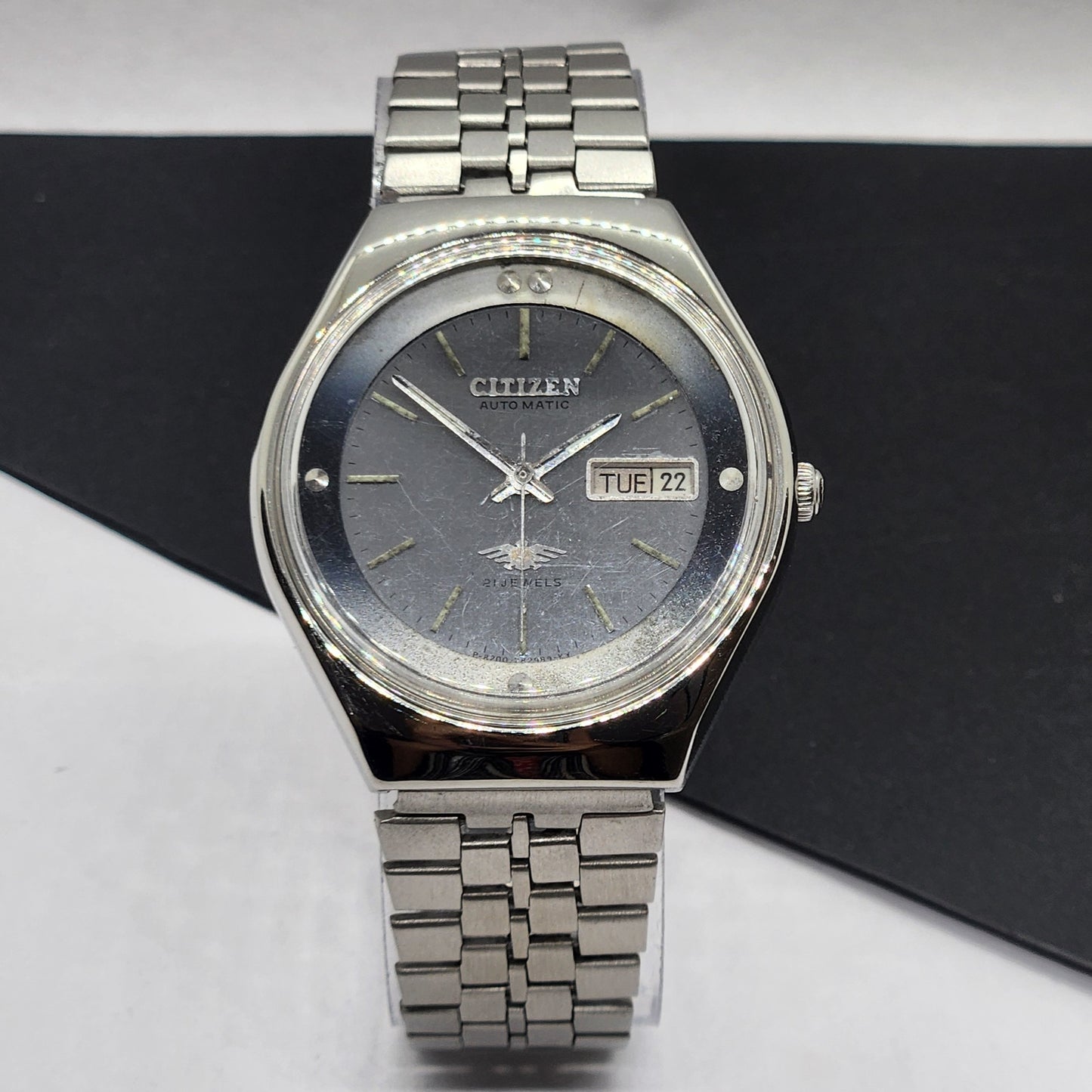 Vintage Original Citizen 1980 Automatic Cal. 8200 Gray Face 21 Jewels Day-Date Japanese Men's Wrist Watch EG63