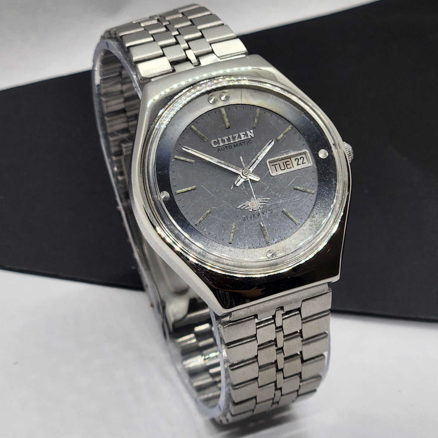 Vintage Original Citizen 1980 Automatic Cal. 8200 Gray Face 21 Jewels Day-Date Japanese Men's Wrist Watch EG63
