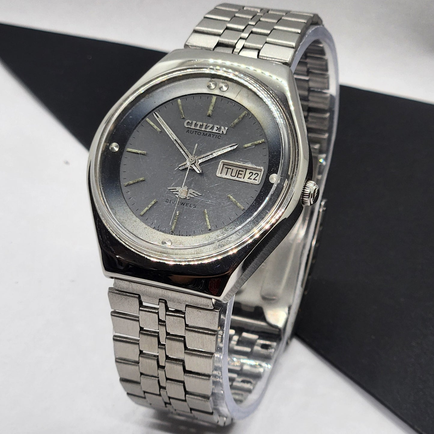 Vintage Original Citizen 1980 Automatic Cal. 8200 Gray Face 21 Jewels Day-Date Japanese Men's Wrist Watch EG63