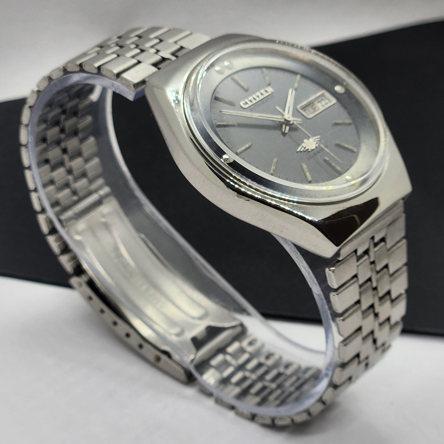 Vintage Original Citizen 1980 Automatic Cal. 8200 Gray Face 21 Jewels Day-Date Japanese Men's Wrist Watch EG63