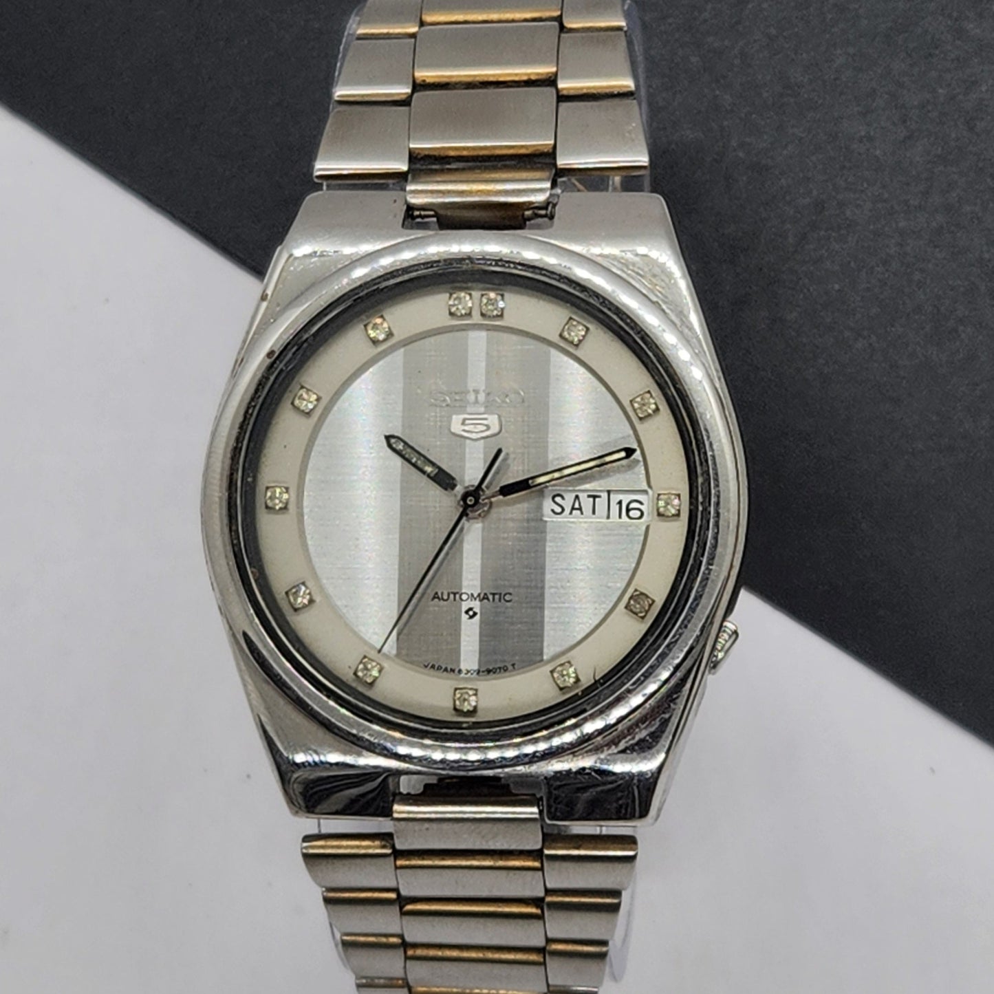 Vintage 1979 Original Seiko 5 Automatic 6309-8340 Silver Face 17 Jewels Day-Date Japanese Men's Wrist Watch EG68