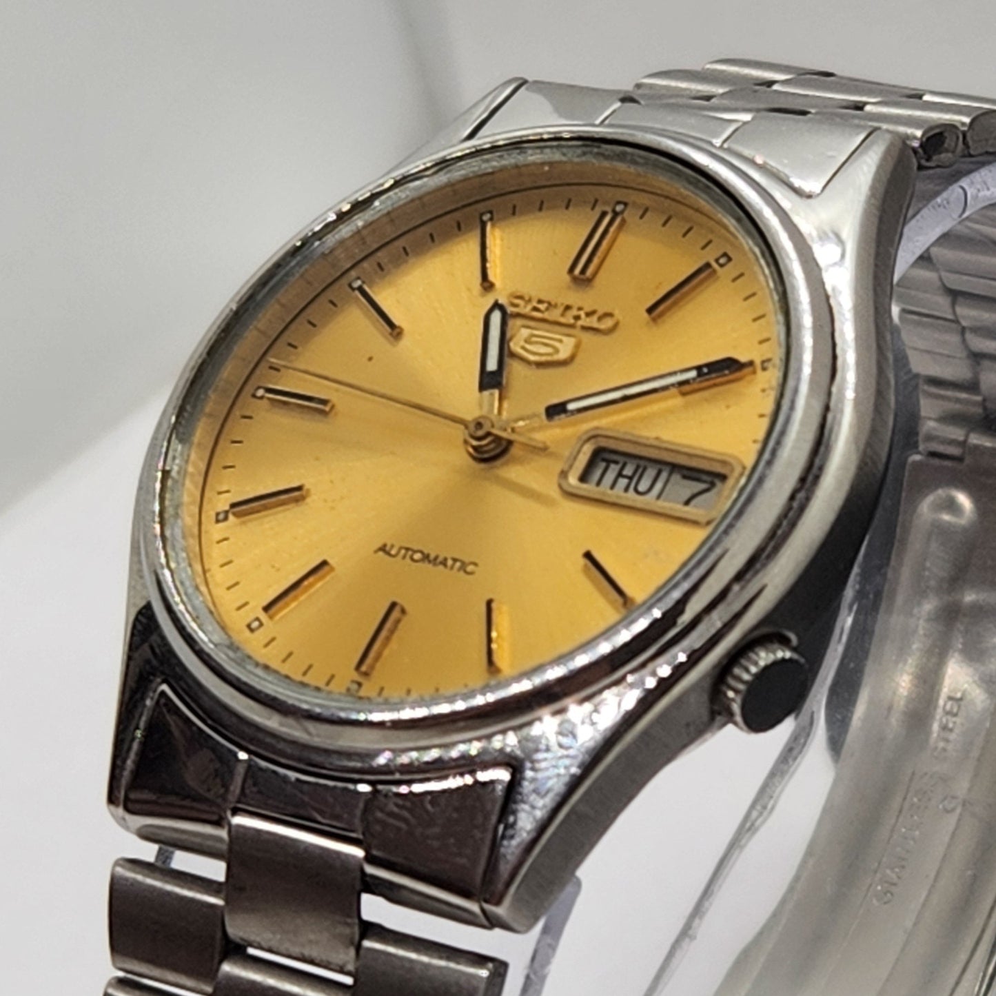 Vintage 1979 Original Seiko 5 Automatic 7009-3101 Golden Face 17 Jewels Day-Date Japanese Men's Wrist Watch EG69