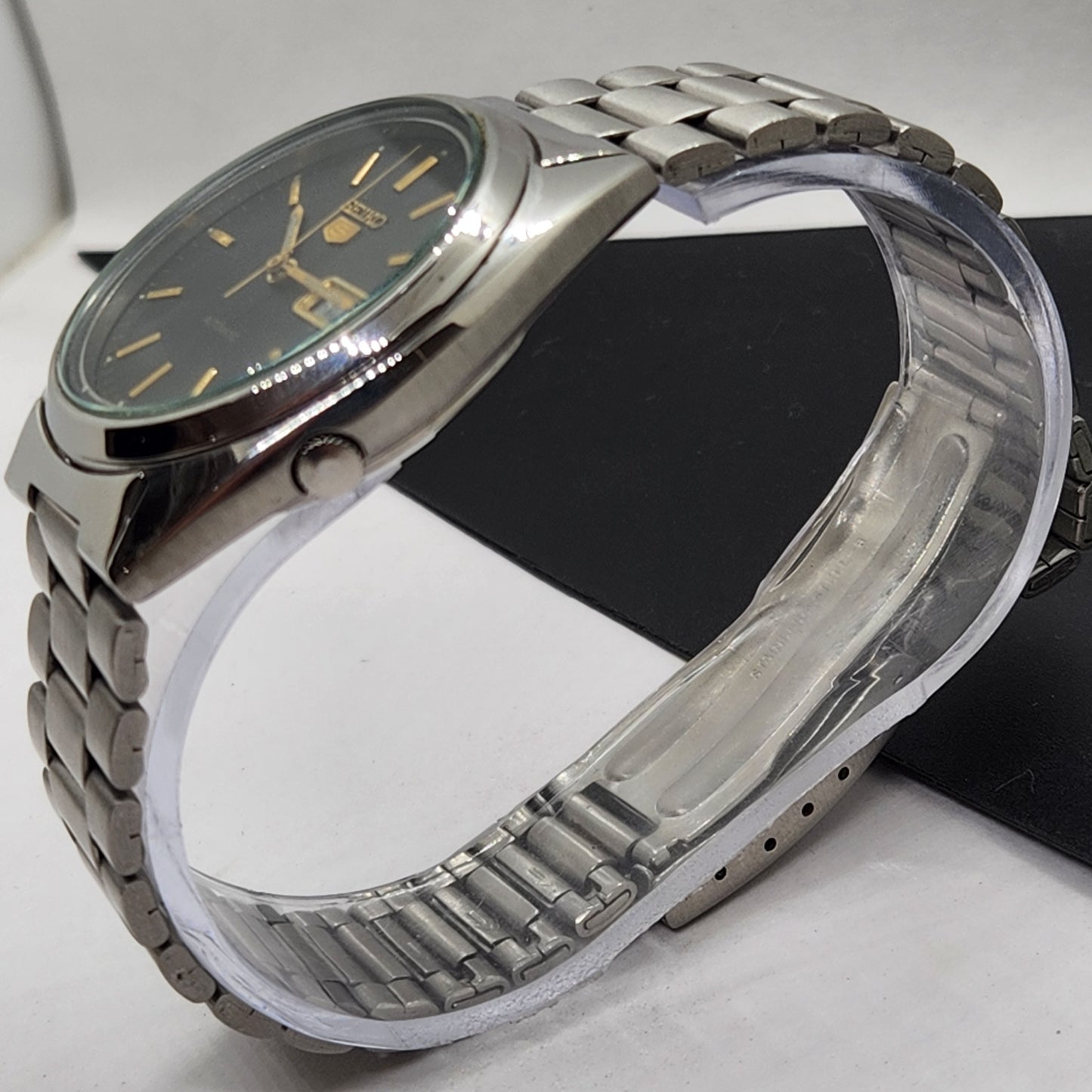 Vintage 1985 Original Seiko 5 Automatic 7009-3041 Black Face 17 Jewels Day-Date Japanese Men's Wrist Watch EG74