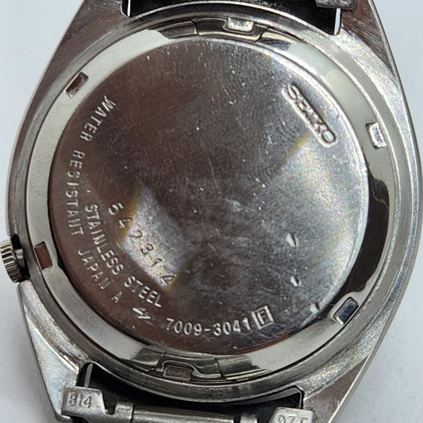 Vintage 1985 Original Seiko 5 Automatic 7009-3041 Black Face 17 Jewels Day-Date Japanese Men's Wrist Watch EG74