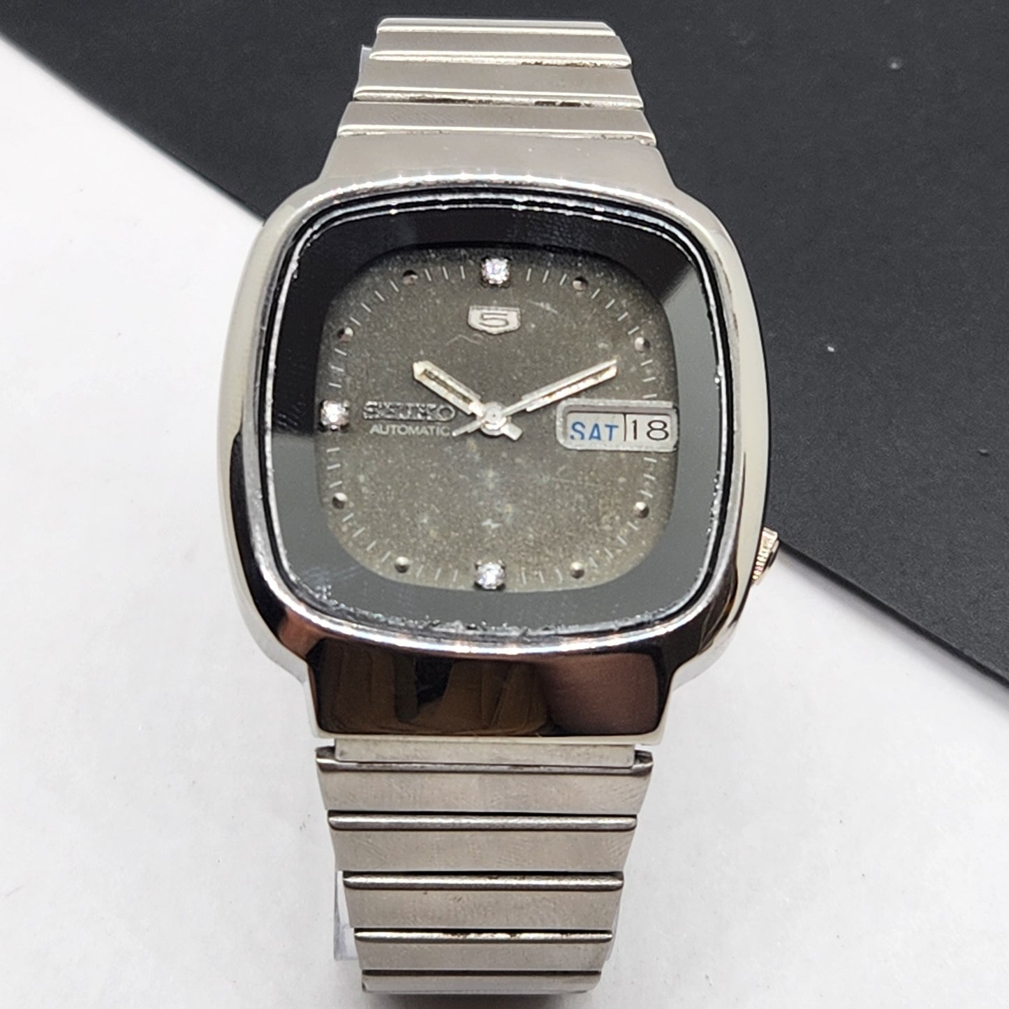 Vintage 1981 Original Seiko 5 Automatic 7009-5150 Gray Face 17 Jewels Day-Date Japanese Men's Wrist Watch EG70