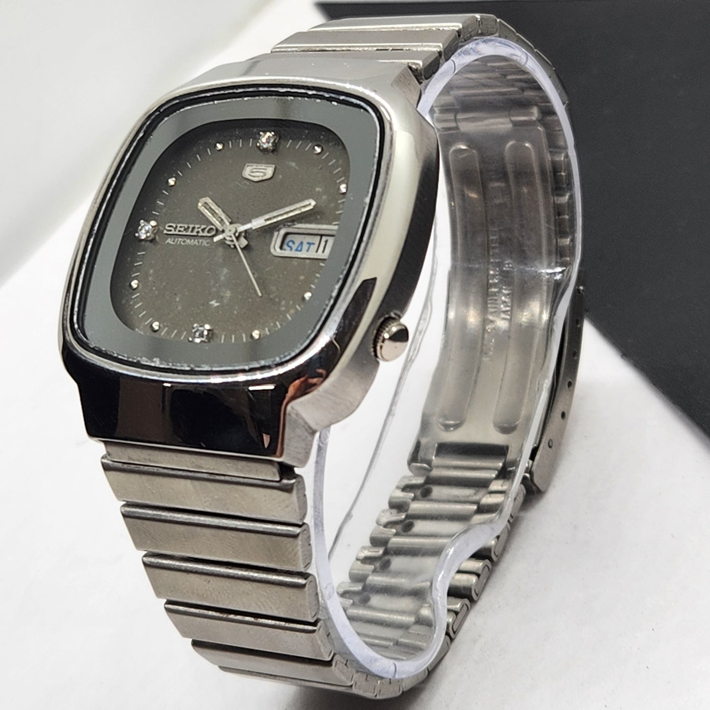 Vintage 1981 Original Seiko 5 Automatic 7009-5150 Gray Face 17 Jewels Day-Date Japanese Men's Wrist Watch EG70