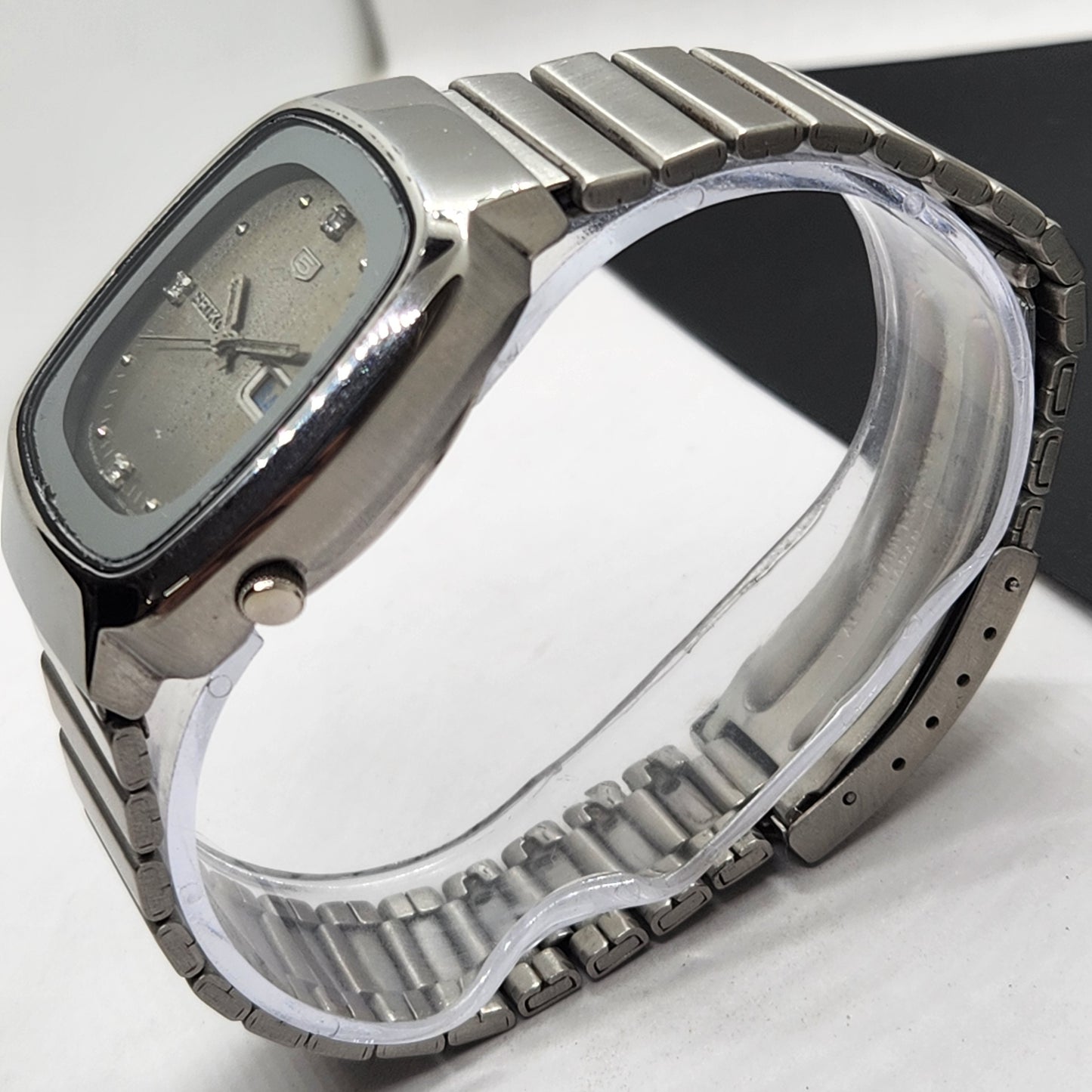 Vintage 1981 Original Seiko 5 Automatic 7009-5150 Gray Face 17 Jewels Day-Date Japanese Men's Wrist Watch EG70