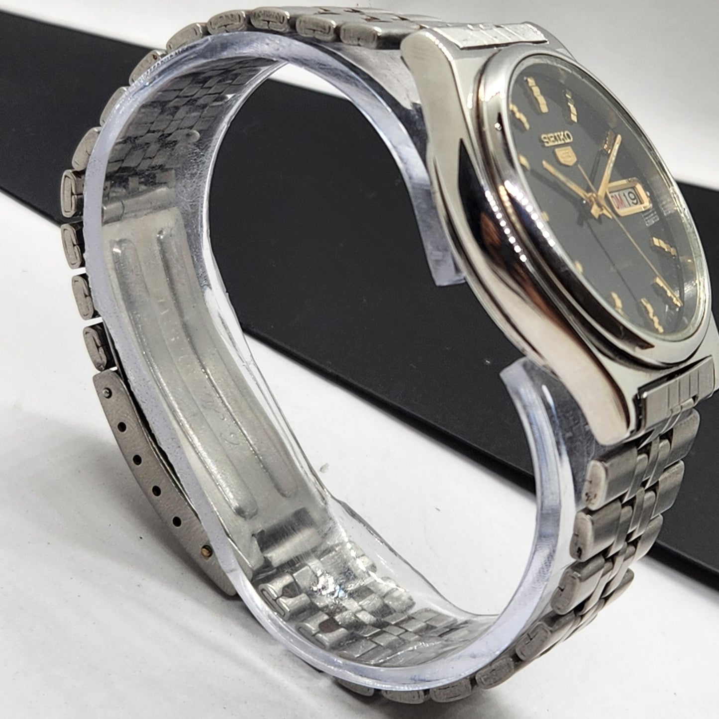 Vintage 1982 Original Seiko 5 Automatic 7009-3170 Black Face 17 Jewels Day-Date Japanese Men's Wrist Watch EG74