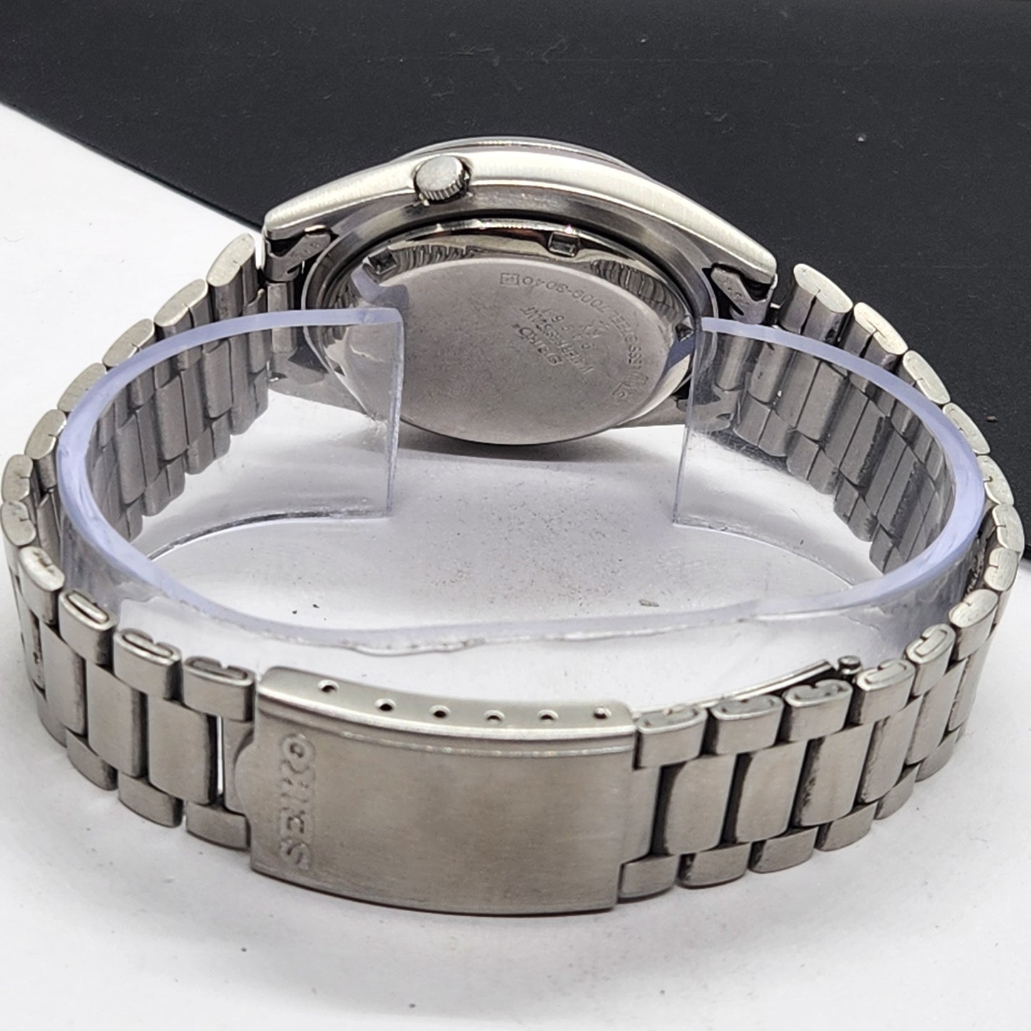 Vintage 1982 Original Seiko 5 Automatic 7009-3040 Grey Face 17 Jewels Day-Date Japanese Men's Wrist Watch EG75