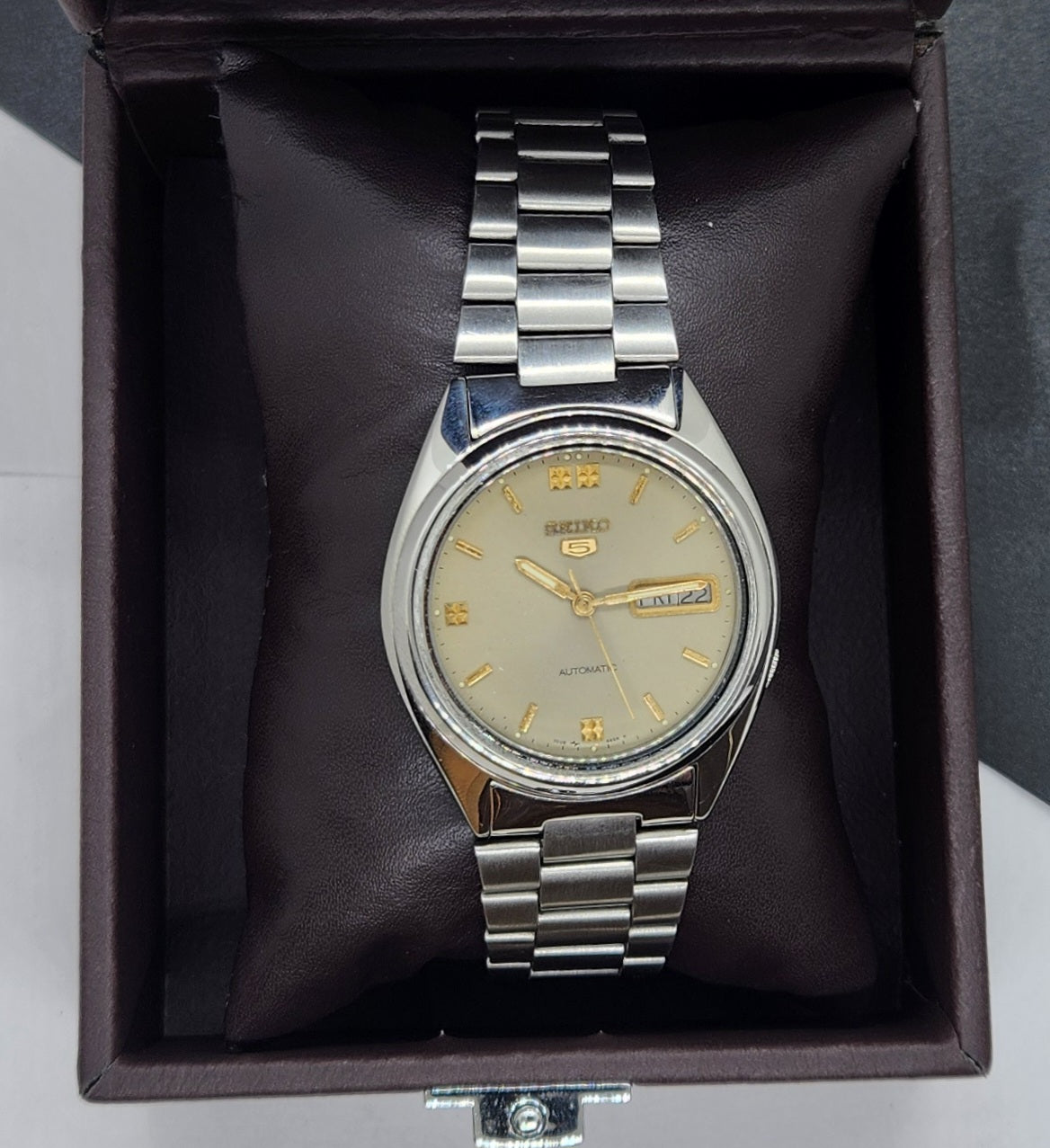 Vintage 1982 Original Seiko 5 Automatic 7009-3040 Grey Face 17 Jewels Day-Date Japanese Men's Wrist Watch EG75