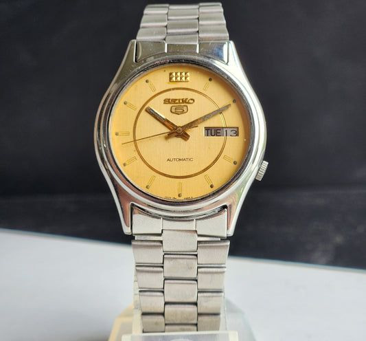 Vintage 1980 Original Seiko 5 Automatic 7009-3101 Golden Face 17 Jewels Day-Date Japanese Men's Wrist Watch EG76