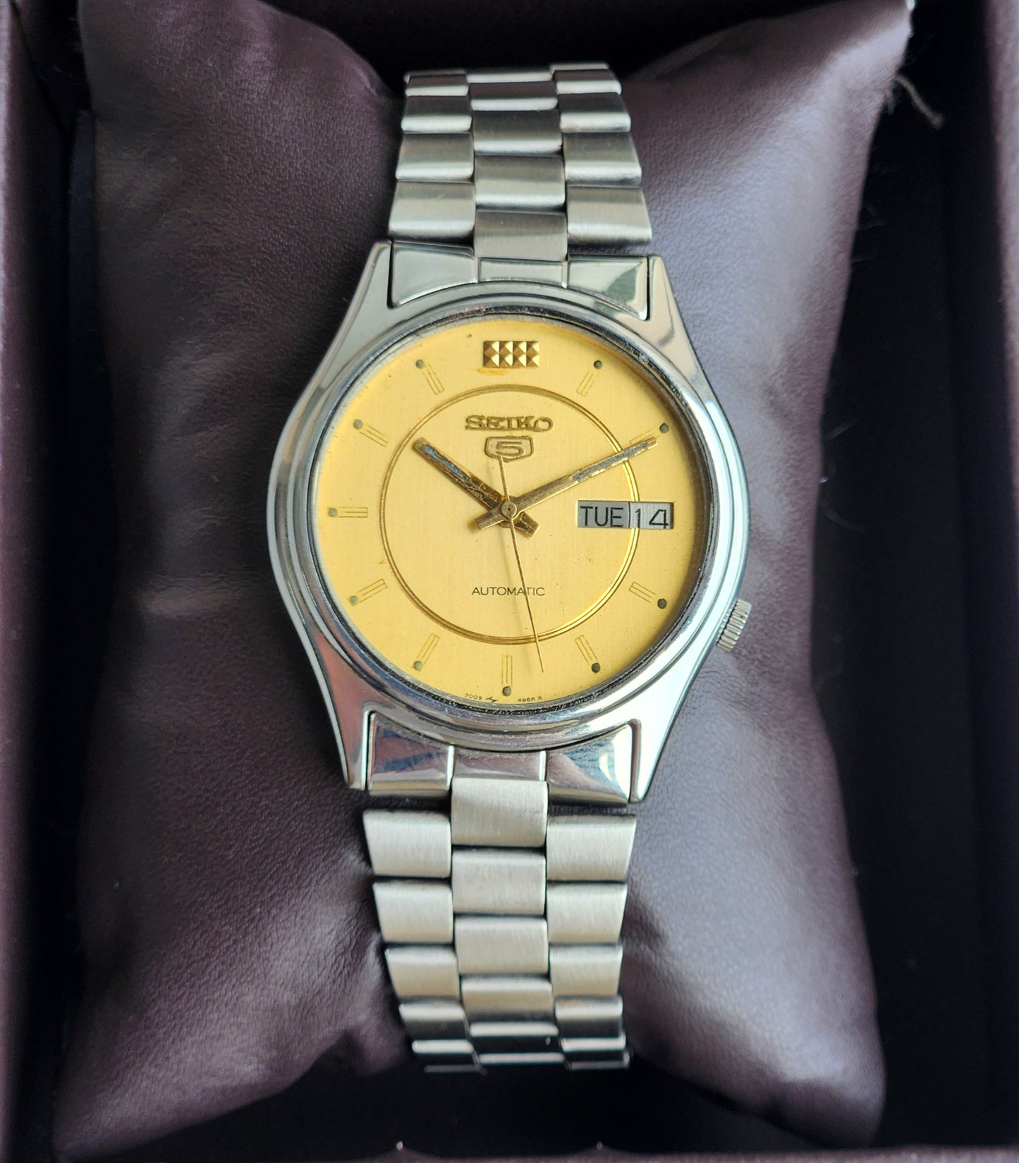 Vintage 1980 Original Seiko 5 Automatic 7009-3101 Golden Face 17 Jewels Day-Date Japanese Men's Wrist Watch EG76