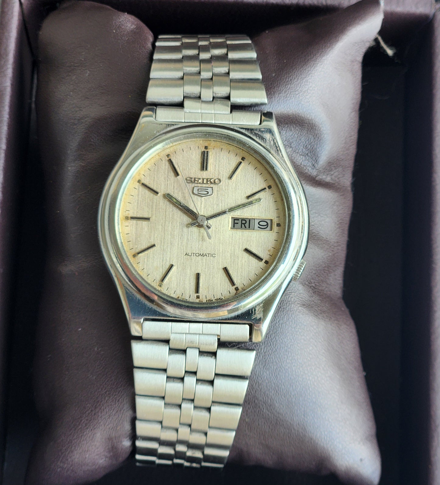 Vintage 1984 Original Seiko 5 Automatic 7009-3171 Black Face 17 Jewels Day-Date Japanese Men's Wrist Watch EG78