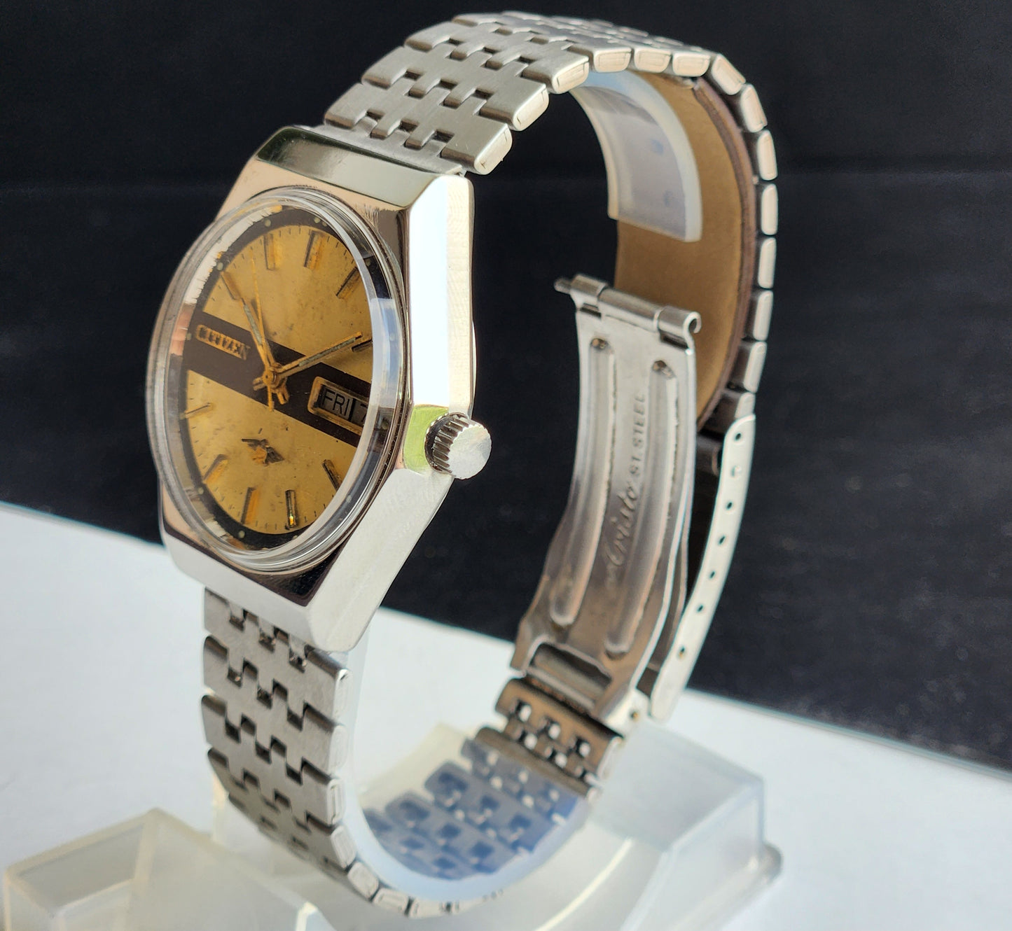 Vintage 1984 Original Citizen Automatic 8200 Golden Face 21 Jewels Day-Date Japanese Men's Wrist Watch EG85