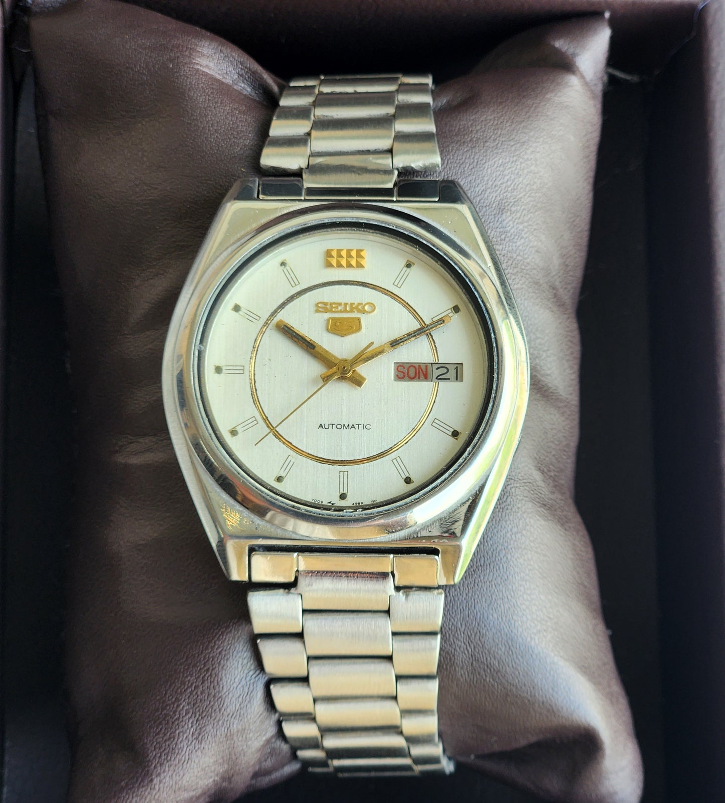 Vintage 1980 Original Seiko 5 Automatic 7009-876A White Face 17 Jewels Day-Date Japanese Men's Wrist Watch EG79