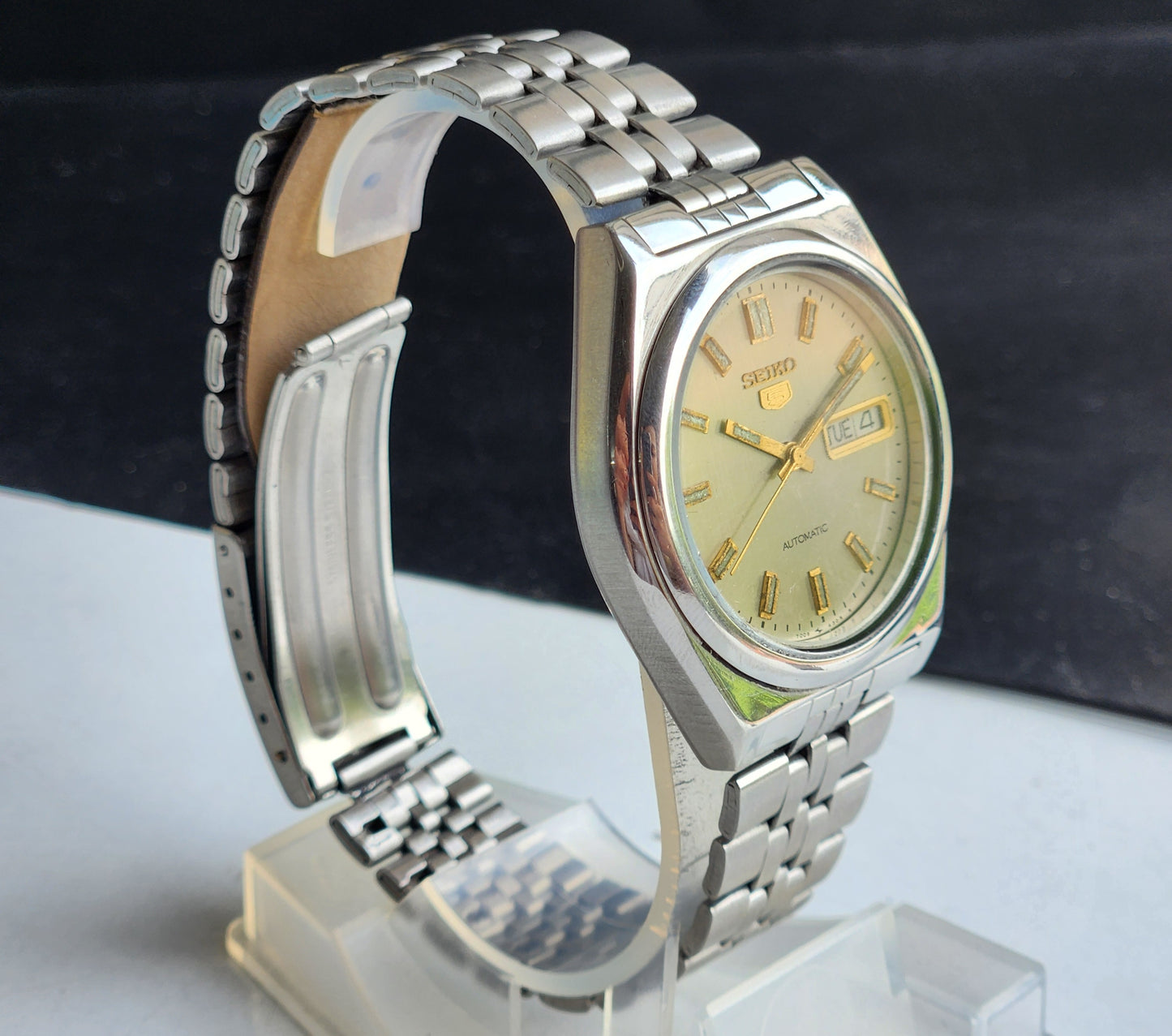 Vintage 1981 Original Seiko 5 Automatic 7009-3161 Grey Face 21 Jewels Day-Date Japanese Men's Wrist Watch EG83