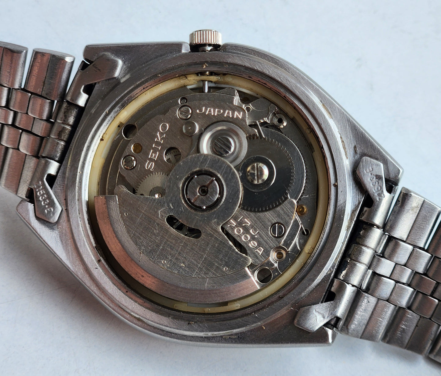 Vintage 1981 Original Seiko 5 Automatic 7009-3161 Grey Face 21 Jewels Day-Date Japanese Men's Wrist Watch EG83