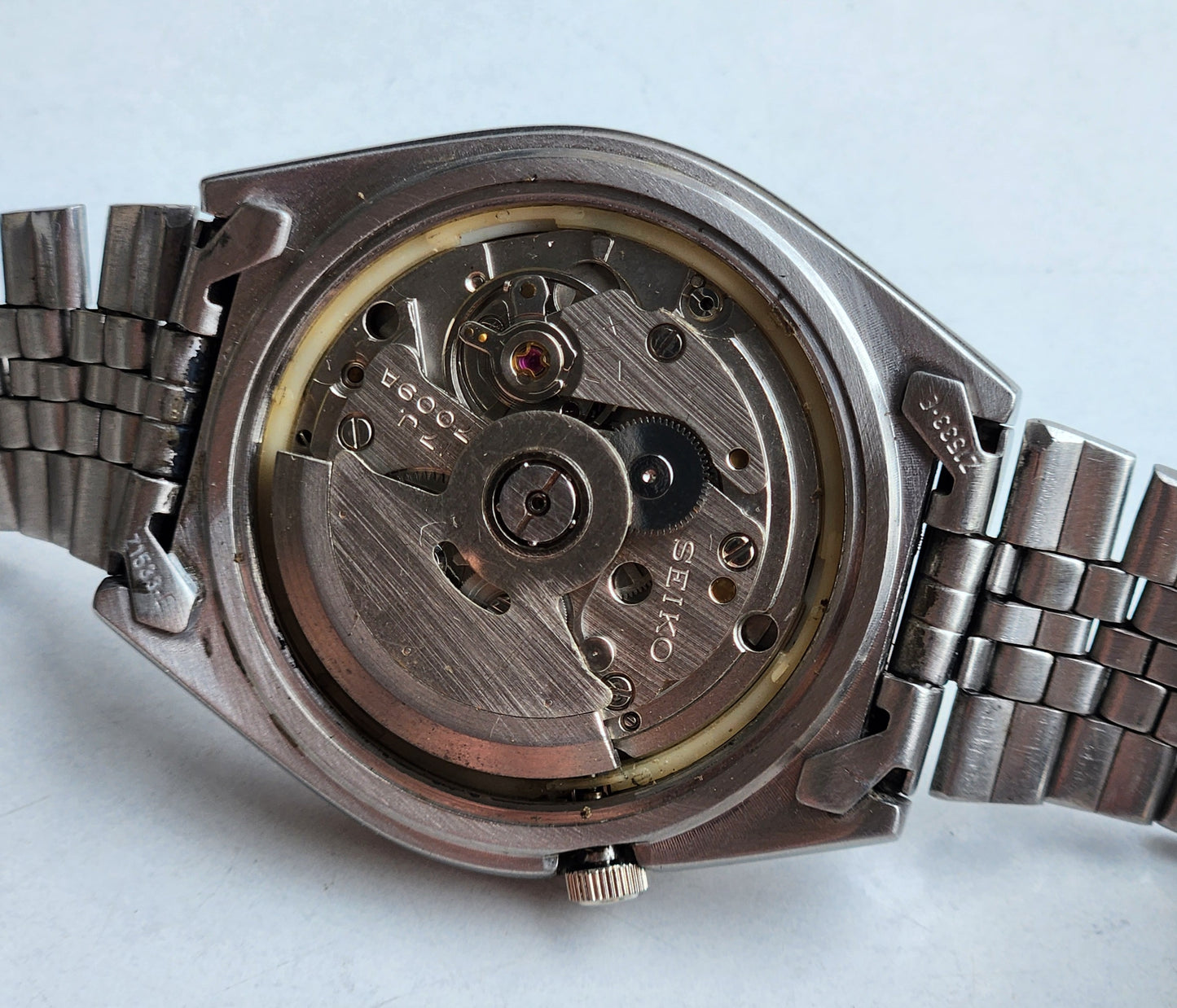 Vintage 1981 Original Seiko 5 Automatic 7009-3161 Grey Face 21 Jewels Day-Date Japanese Men's Wrist Watch EG83