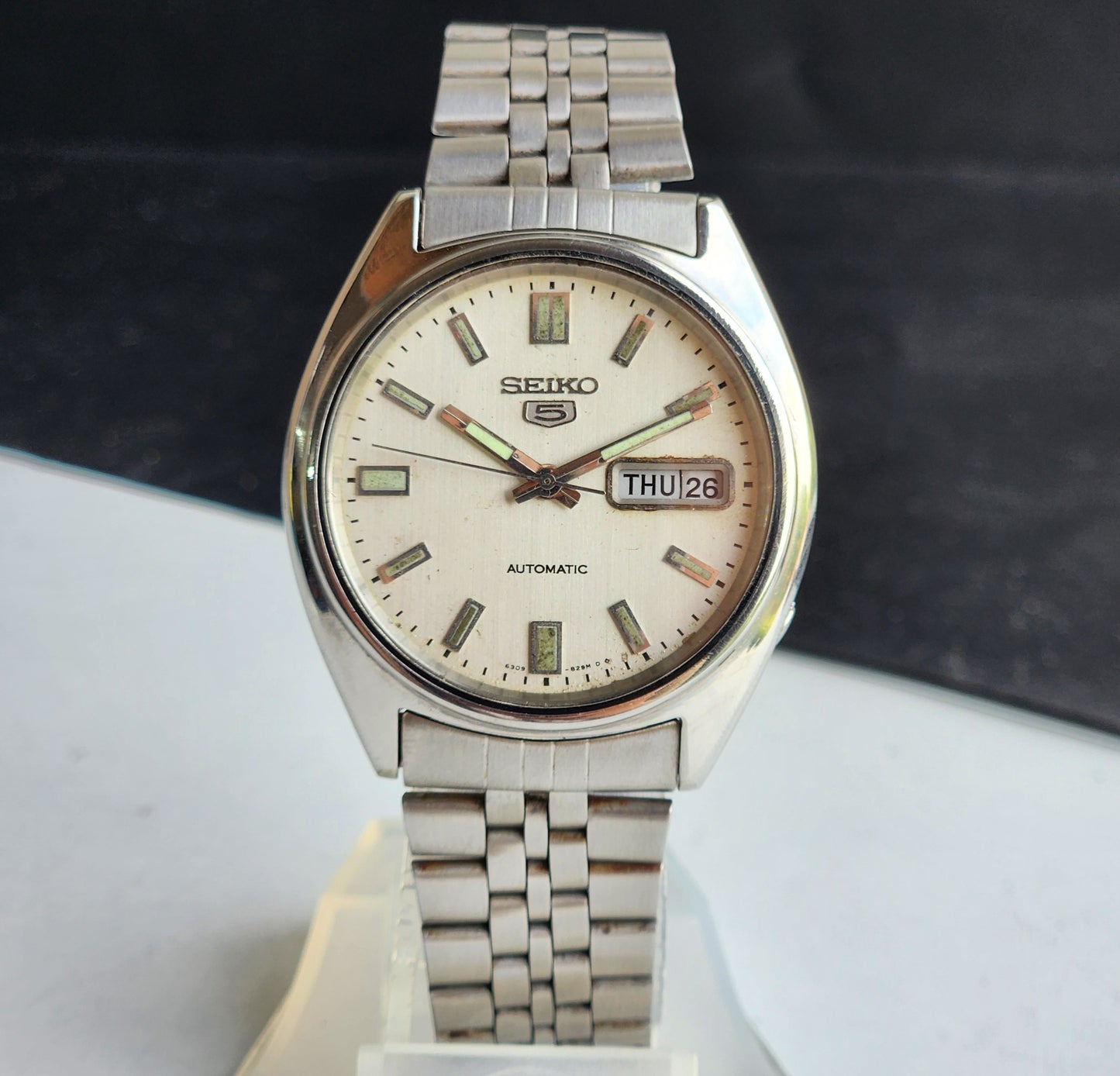 Vintage 1982 Original Seiko 5 Automatic 6309-8840 White Face 17 Jewels Day-Date Japanese Men's Wrist Watch EG84
