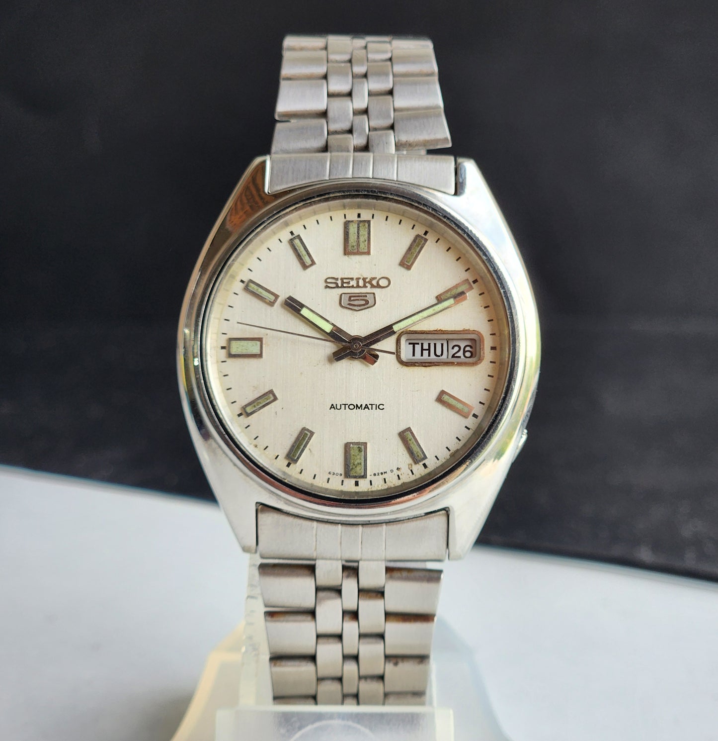 Vintage 1982 Original Seiko 5 Automatic 6309-8840 White Face 17 Jewels Day-Date Japanese Men's Wrist Watch EG84