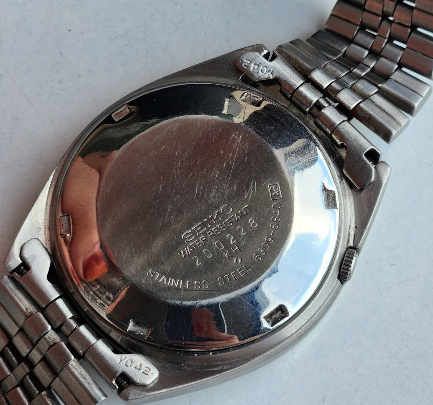 Vintage 1982 Original Seiko 5 Automatic 6309-8840 White Face 17 Jewels Day-Date Japanese Men's Wrist Watch EG84