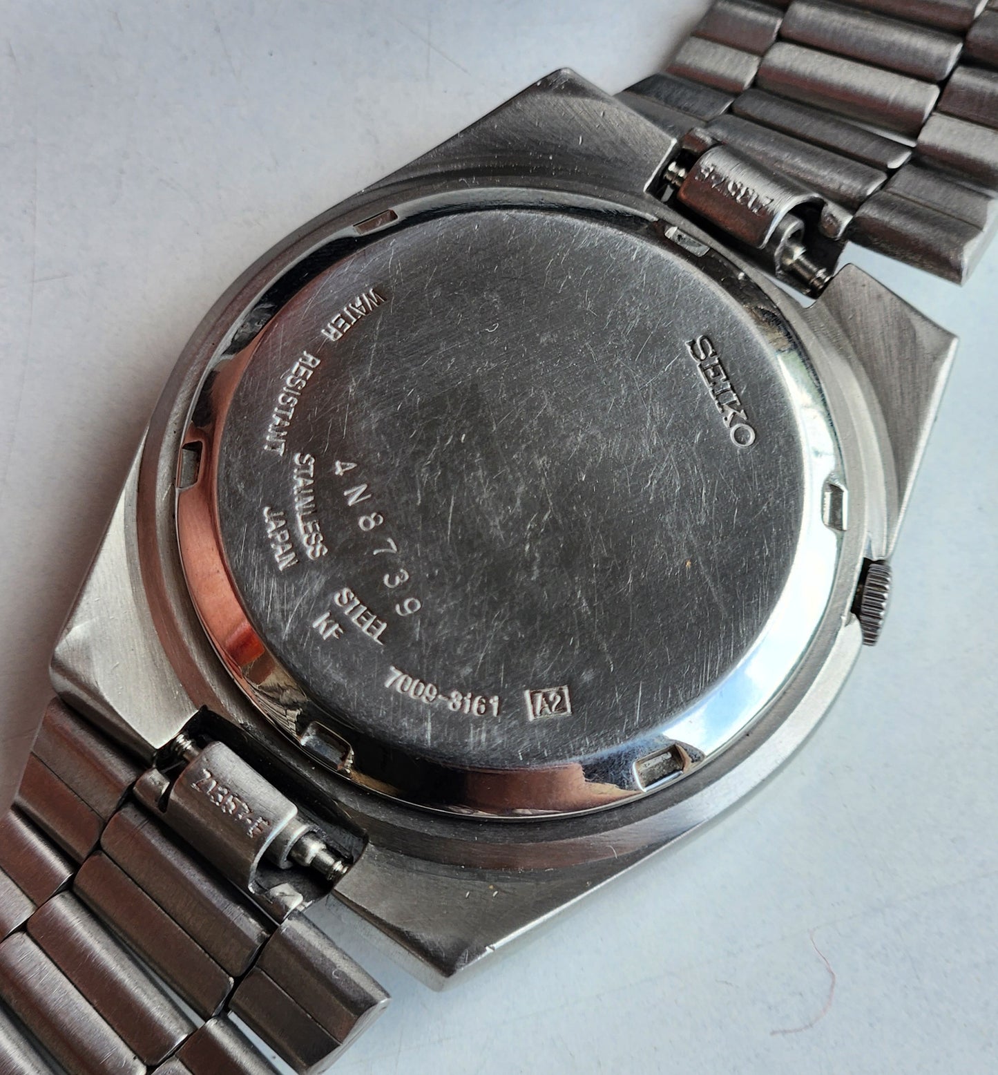 Vintage 1984 Original Seiko 5 Automatic 7009-3161 Black Face 17 Jewels Day-Date Japanese Men's Wrist Watch EG80