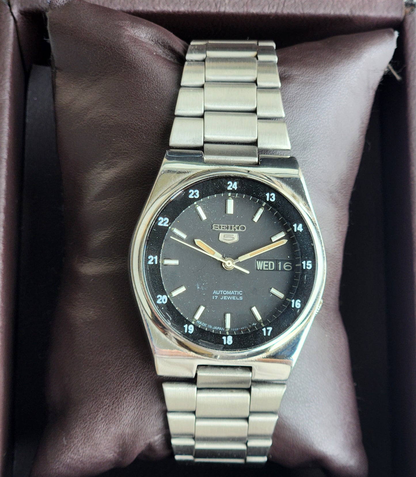 Vintage 1984 Original Seiko 5 Automatic 7009-3161 Black Face 17 Jewels Day-Date Japanese Men's Wrist Watch EG80