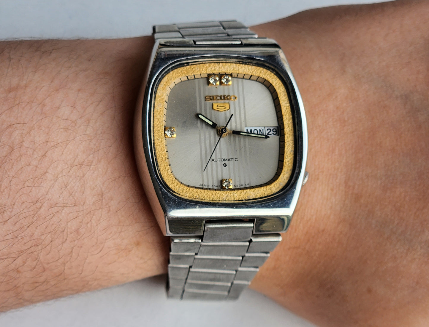Vintage 1979 Original Seiko 5 Automatic 6309-5180 Grey Face 17 Jewels Day-Date Japanese Men's Wrist Watch EG81