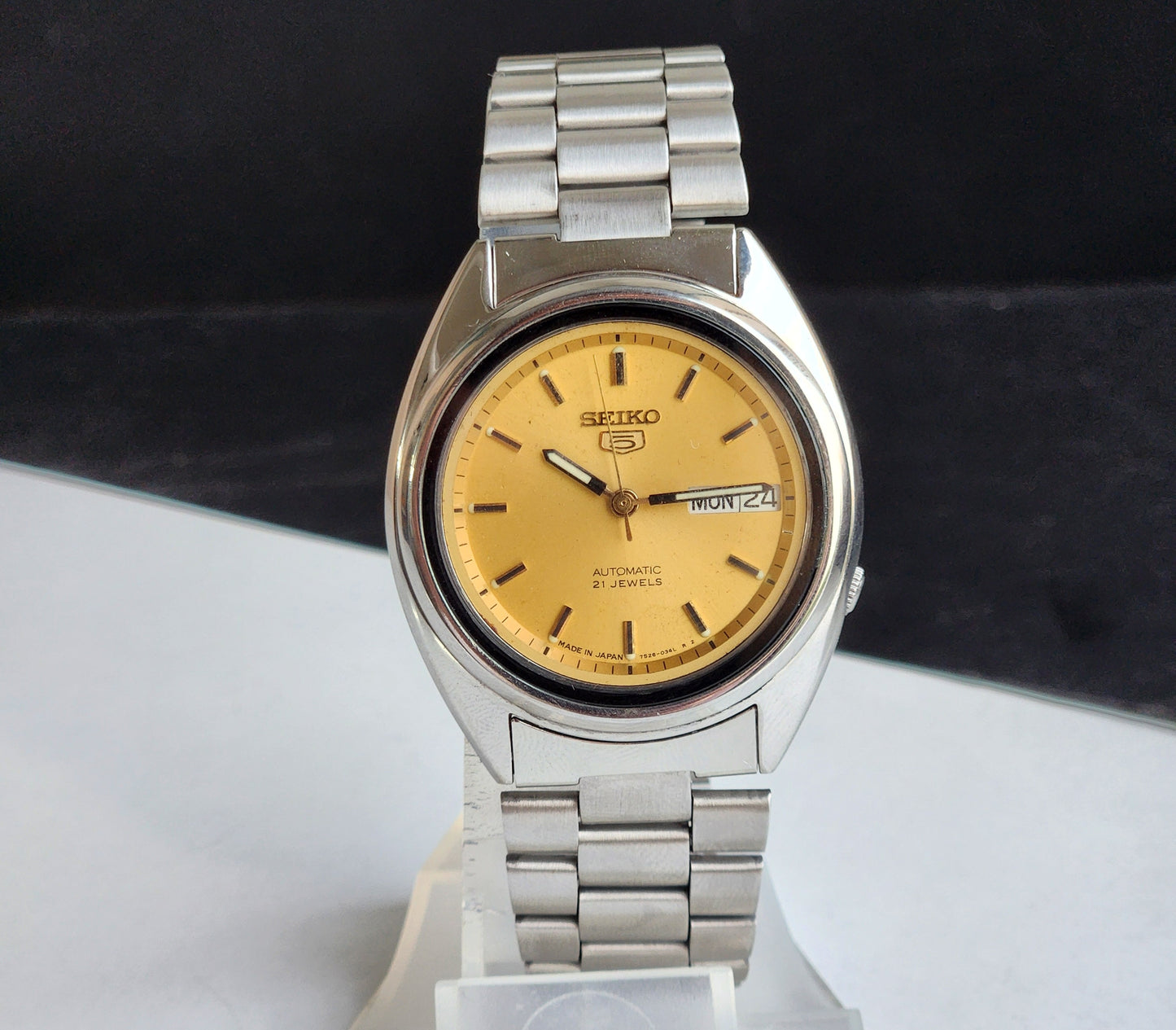 Vintage 1997 Original Seiko 5 Automatic 7S26-3040 Golden Face 21 Jewels Day-Date Japanese Men's Wrist Watch EG86