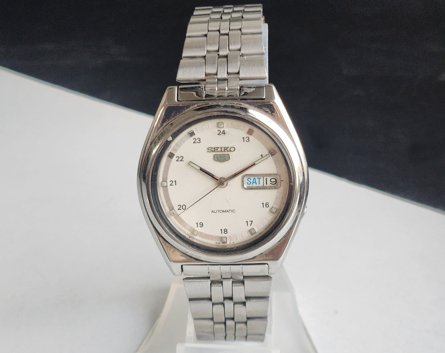 Vintage 1997 Original Seiko 5 Automatic 7S26-8760 White Face 21 Jewels Day-Date Japanese Men's Wrist Watch EG87