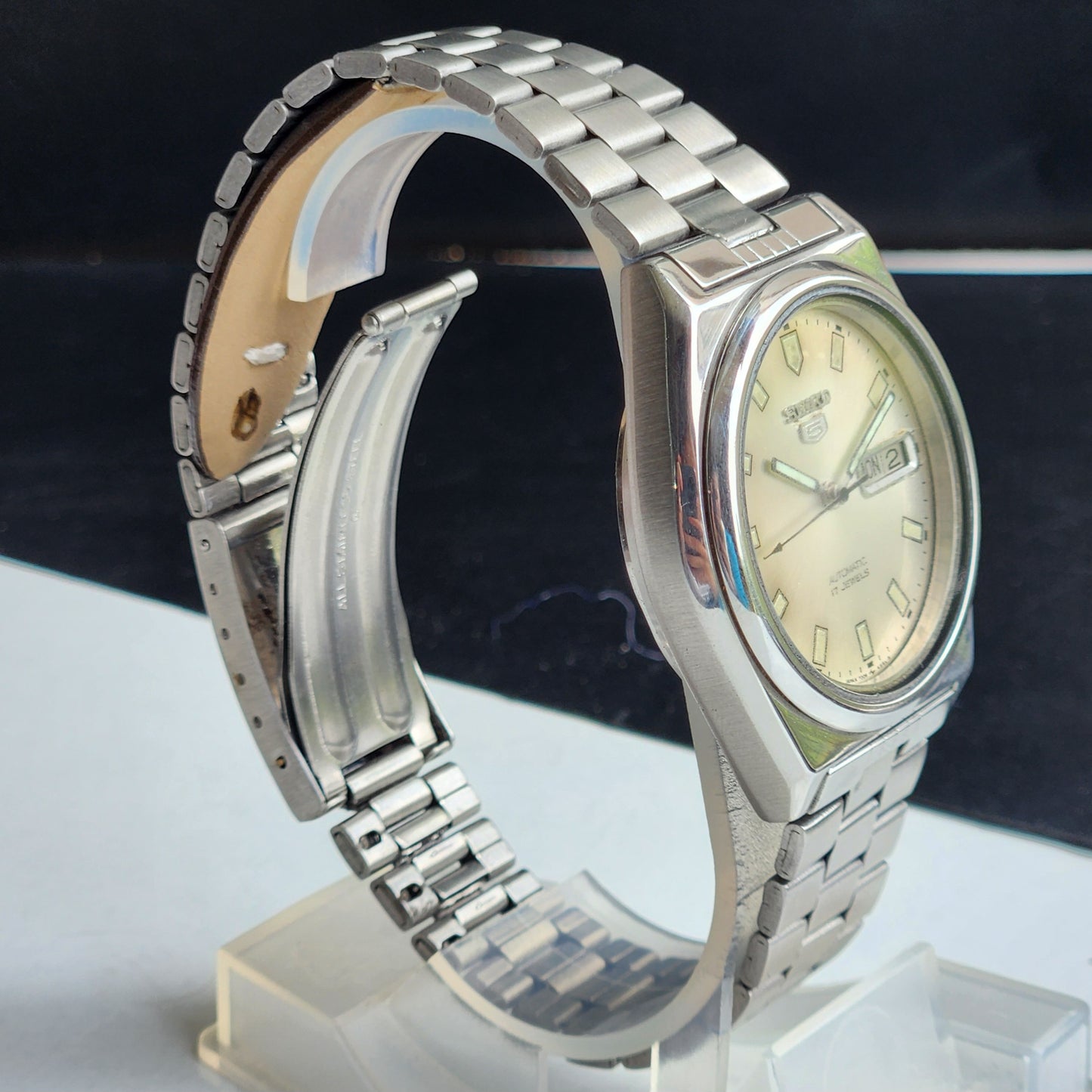 Vintage 1982 Original Seiko 5 Automatic 7009-8740 Silver Face 17 Jewels Day-Date Japanese Men's Wrist Watch EG91