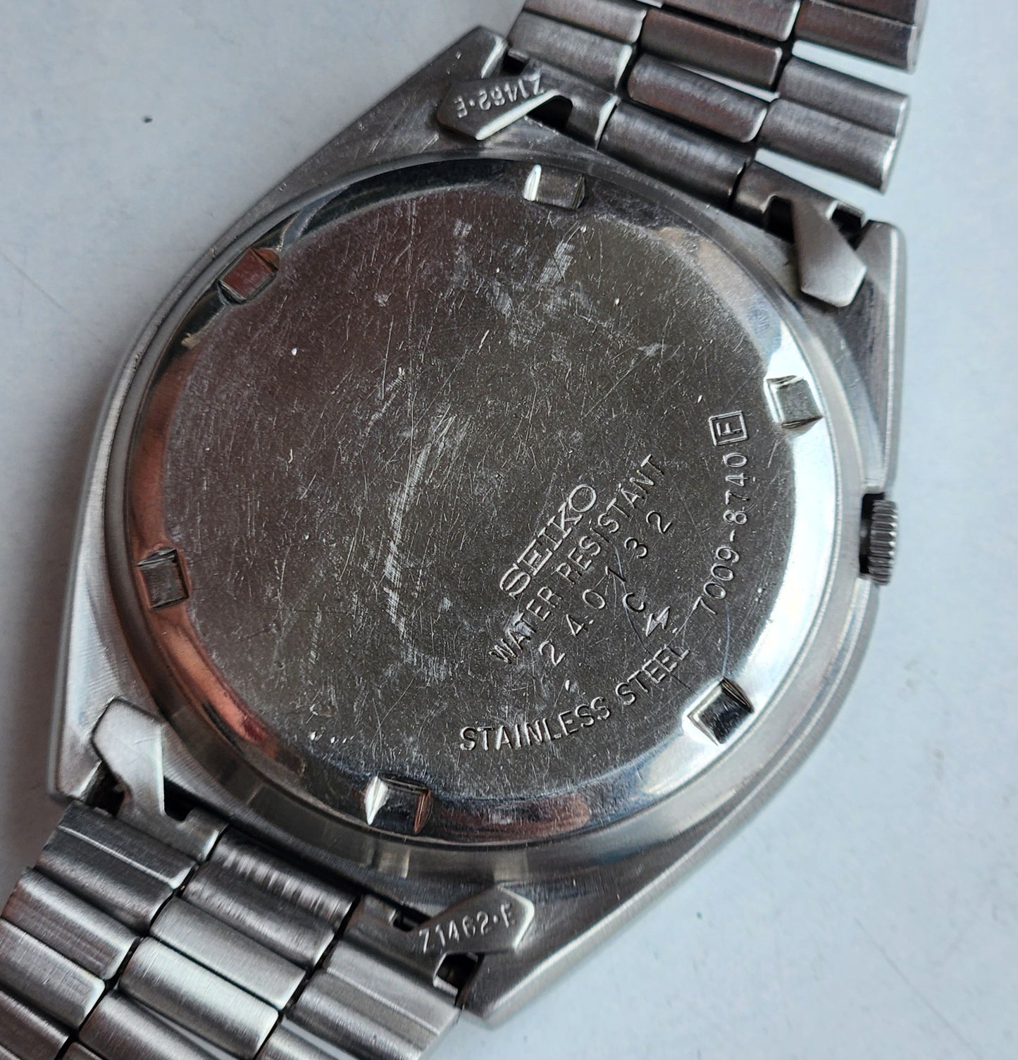 Vintage 1982 Original Seiko 5 Automatic 7009-8740 Silver Face 17 Jewels Day-Date Japanese Men's Wrist Watch EG91