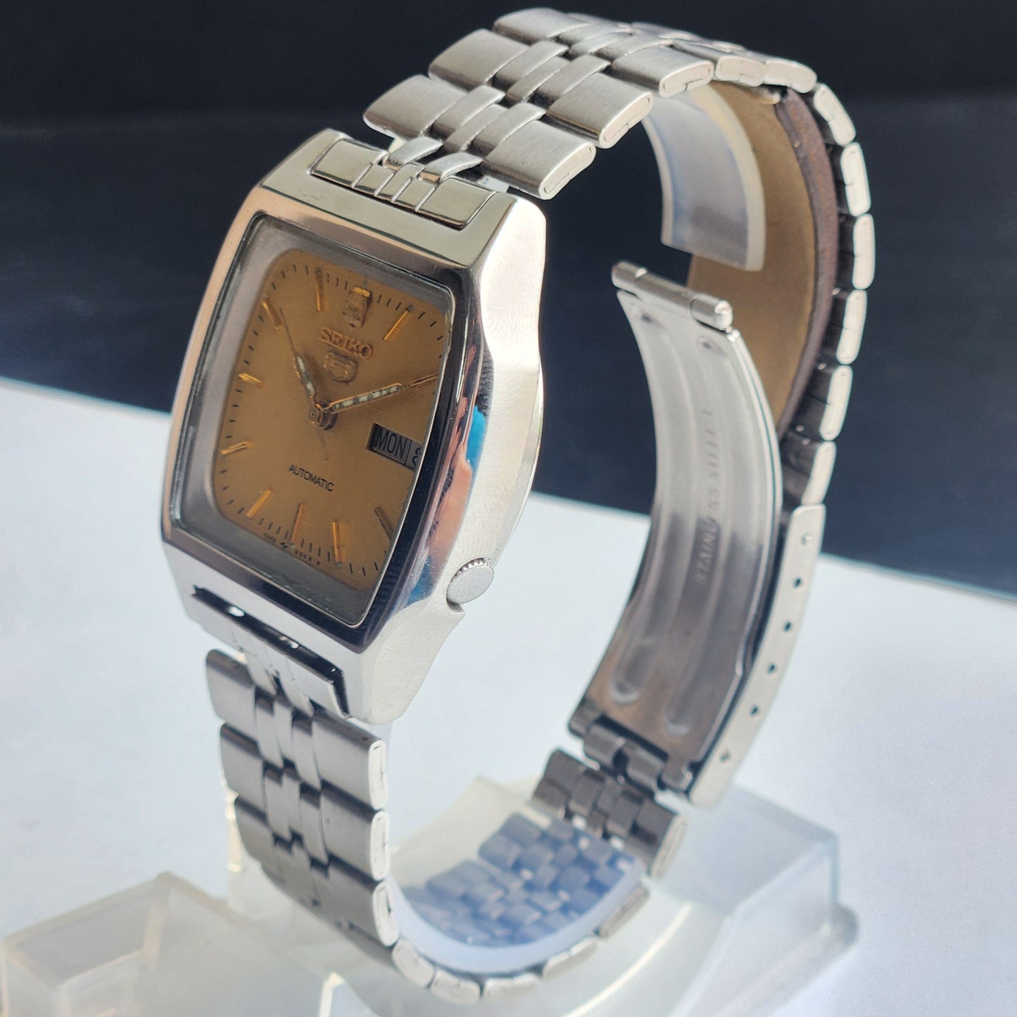 Vintage 1977 Original Seiko 5 Automatic 7009-5860 Golden Face 17 Jewels Day-Date Japanese Men's Wrist Watch EG95