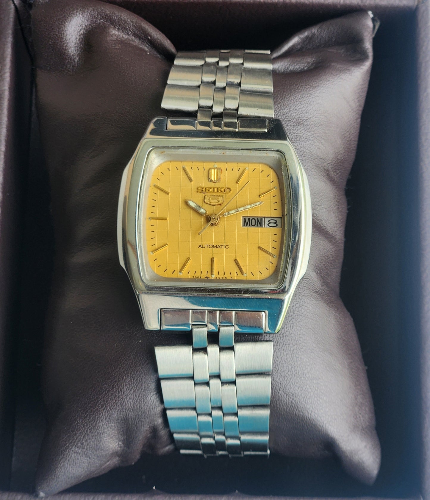 Vintage 1977 Original Seiko 5 Automatic 7009-5860 Golden Face 17 Jewels Day-Date Japanese Men's Wrist Watch EG95
