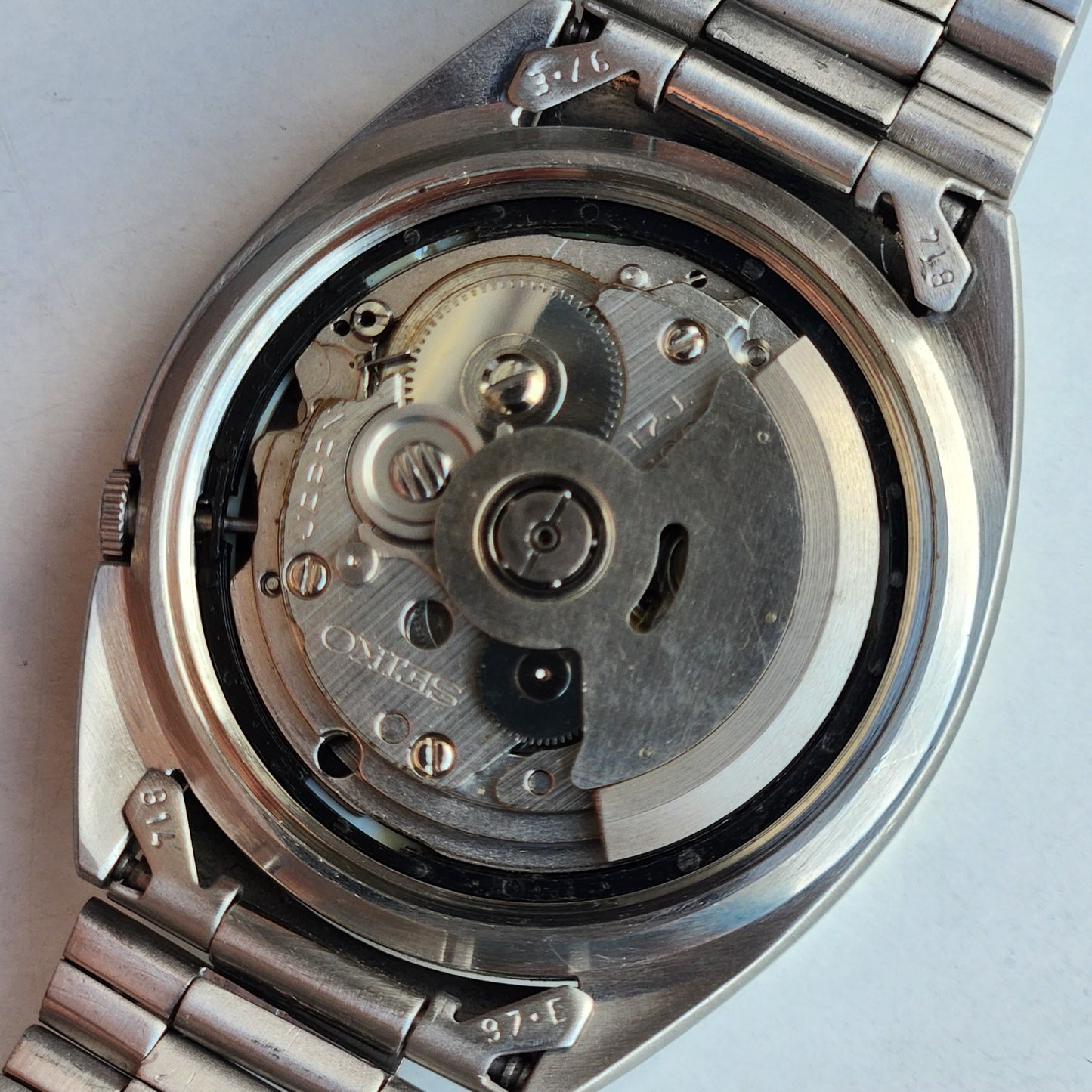 Vintage 1982 Original Seiko 5 Automatic 7009-3040 Black Face 17 Jewels Day-Date Japanese Men's Wrist Watch EG102