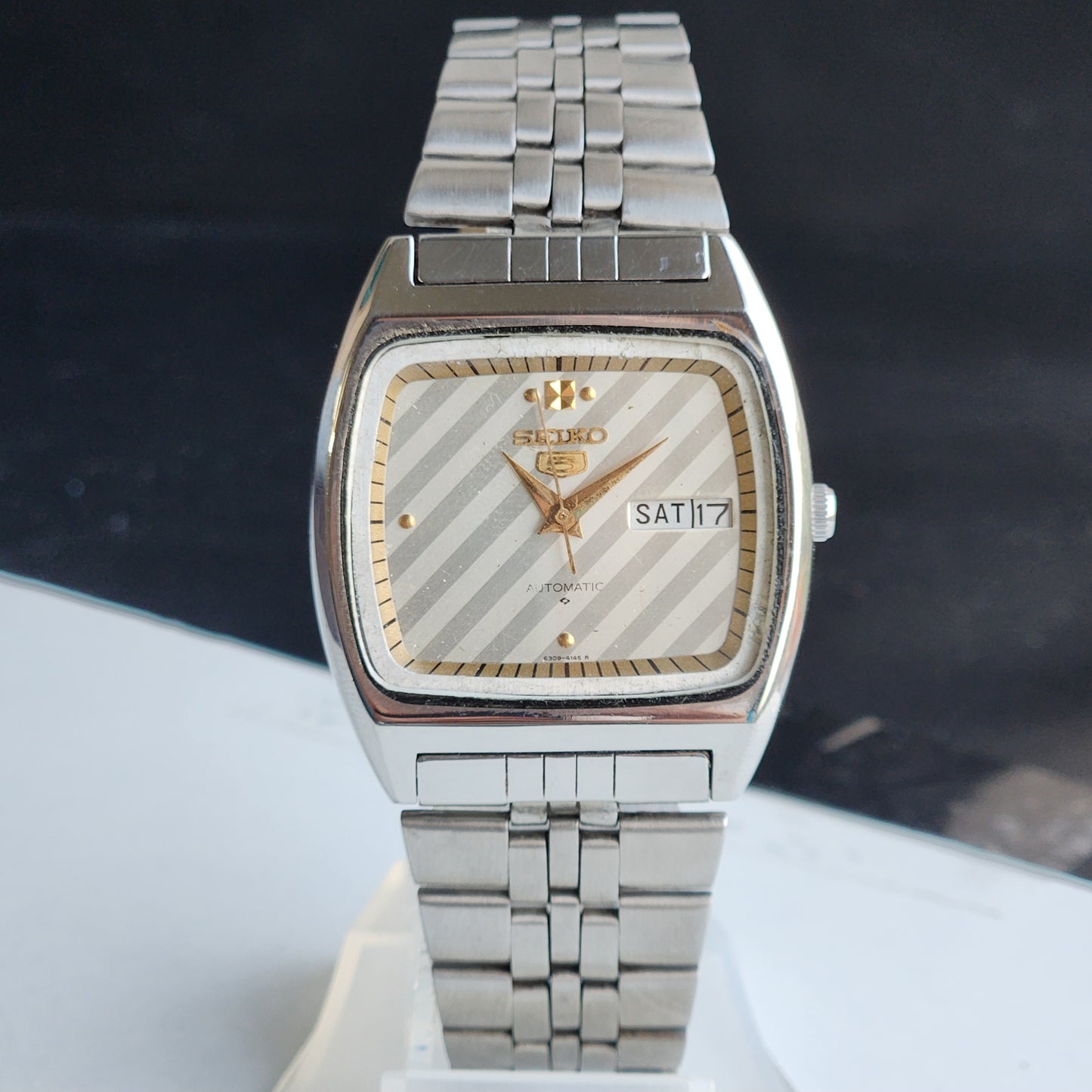 Vintage 1992 Original Seiko 5 Automatic 6349-5000 Silver Face 17 Jewels Day-Date Japanese Men's Wrist Watch EG108